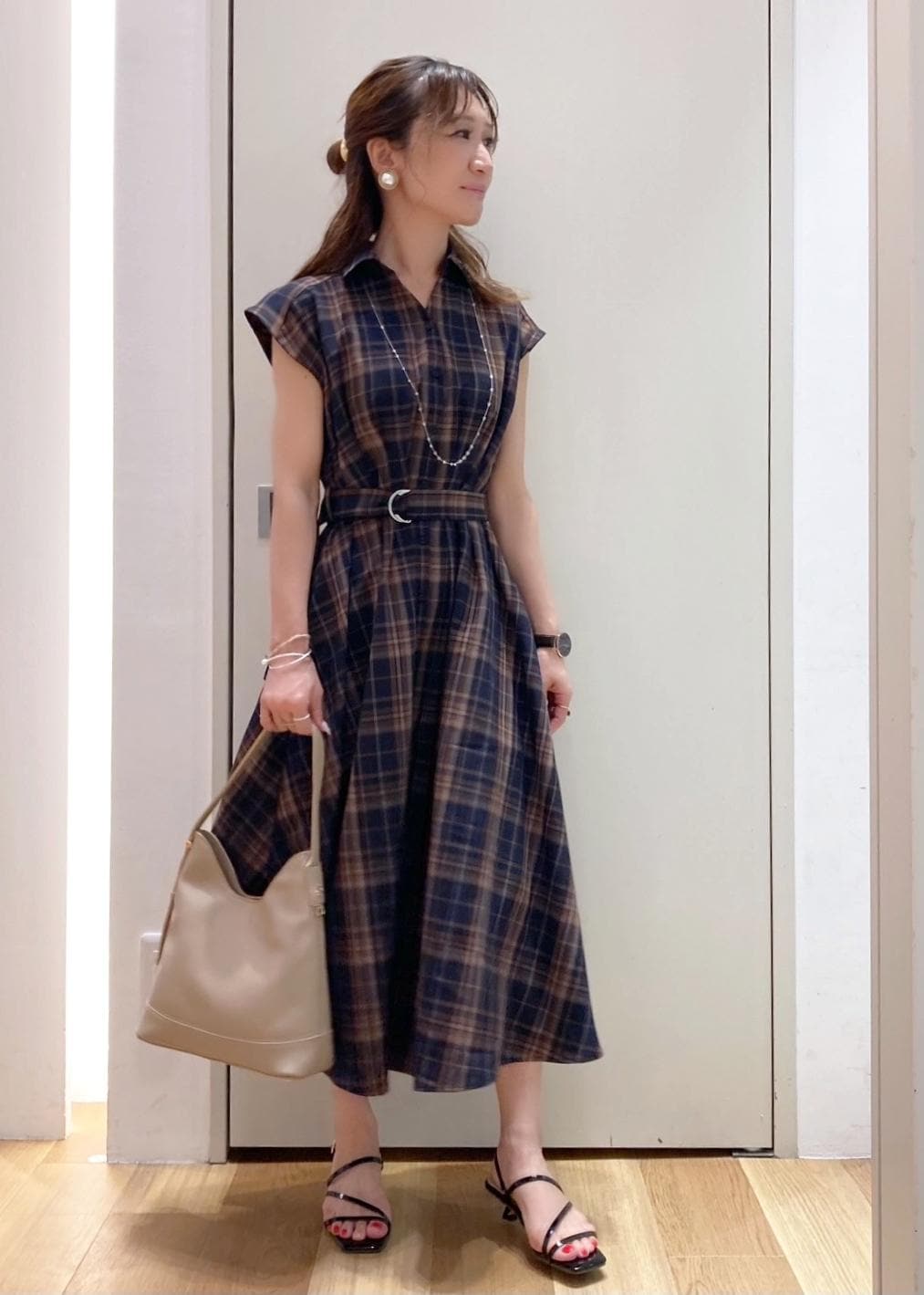 ROPE' PICNICのウエストタックチェックアソートワンピースを使ったコーディネートを紹介します。｜Rakuten Fashion(楽天ファッション／旧楽天ブランドアベニュー)6117454