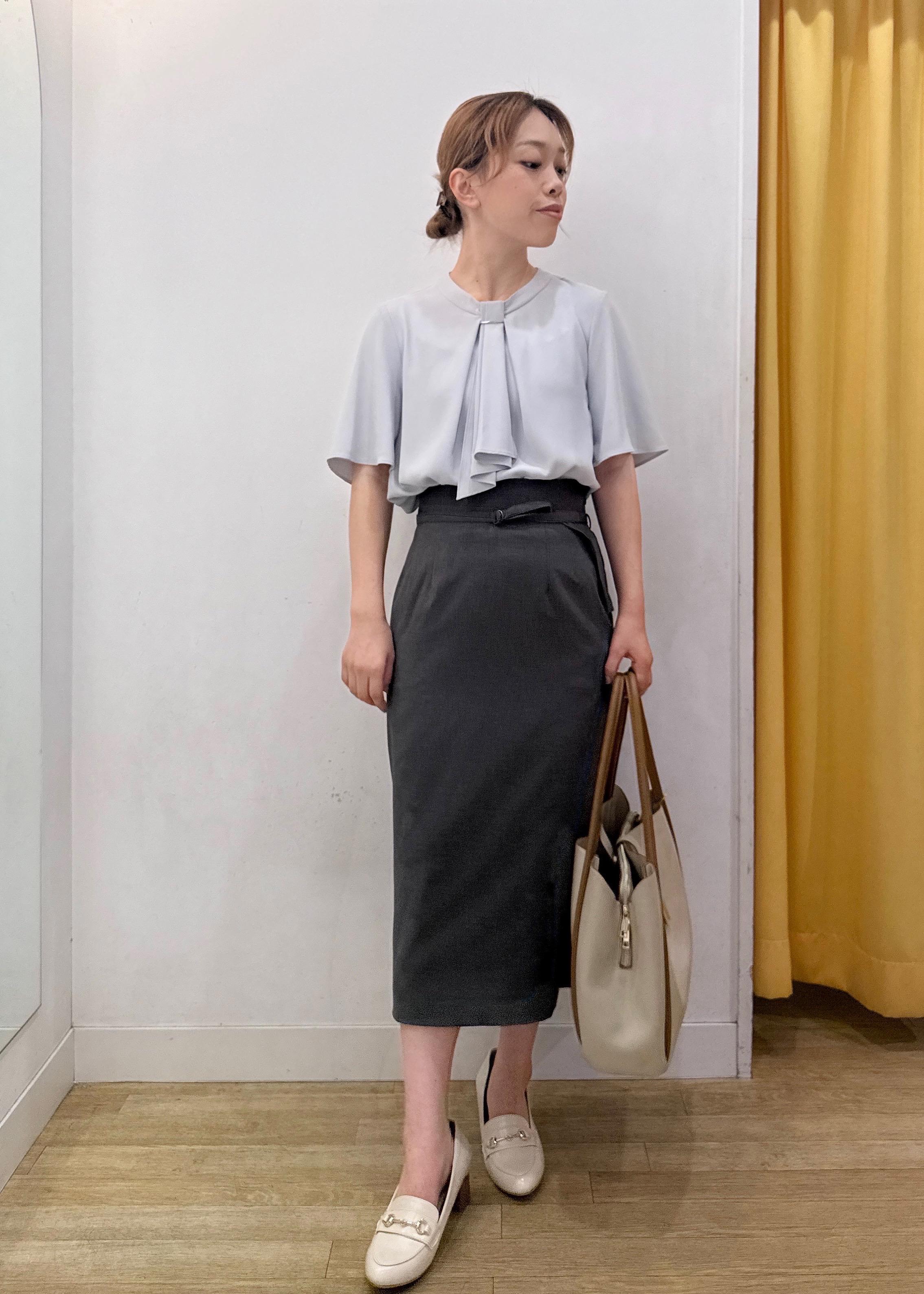 ROPE' PICNICのメタルパーツフロントフリルタイブラウス/通勤対応を使ったコーディネートを紹介します。｜Rakuten Fashion(楽天ファッション／旧楽天ブランドアベニュー)6117436