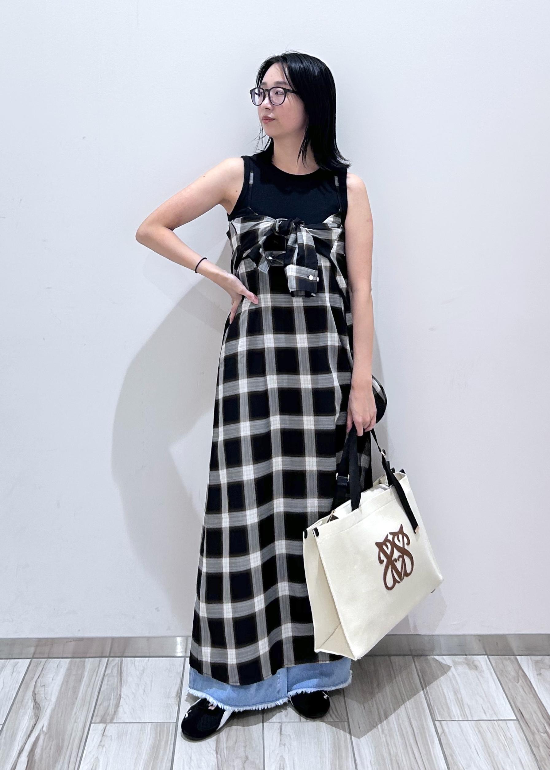 ROPE' PICNICのオンブレチェックキャミソールワンピースを使ったコーディネートを紹介します。｜Rakuten Fashion(楽天ファッション／旧楽天ブランドアベニュー)6117477