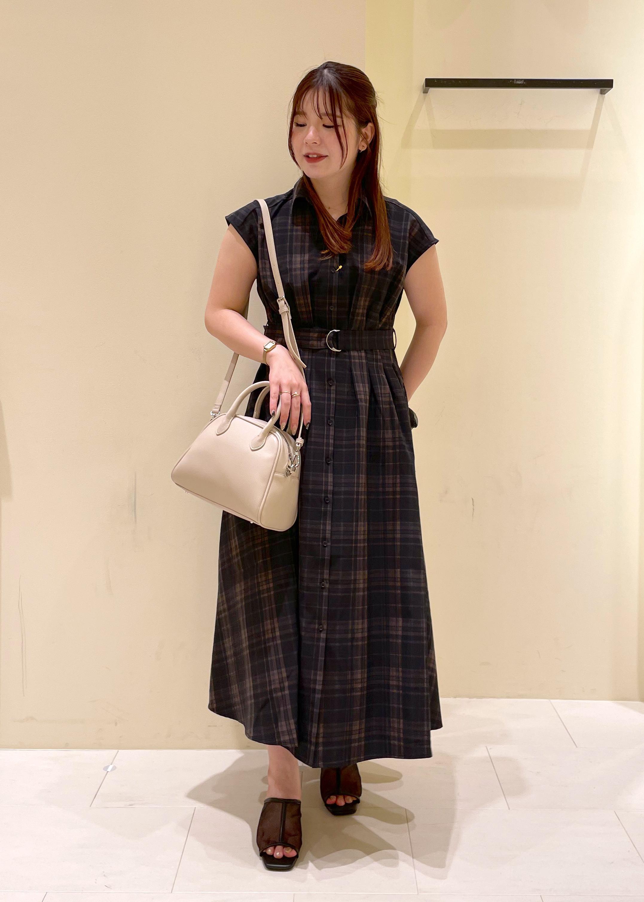 ROPE' PICNICのウエストタックチェックアソートワンピースを使ったコーディネートを紹介します。｜Rakuten Fashion(楽天ファッション／旧楽天ブランドアベニュー)6117486