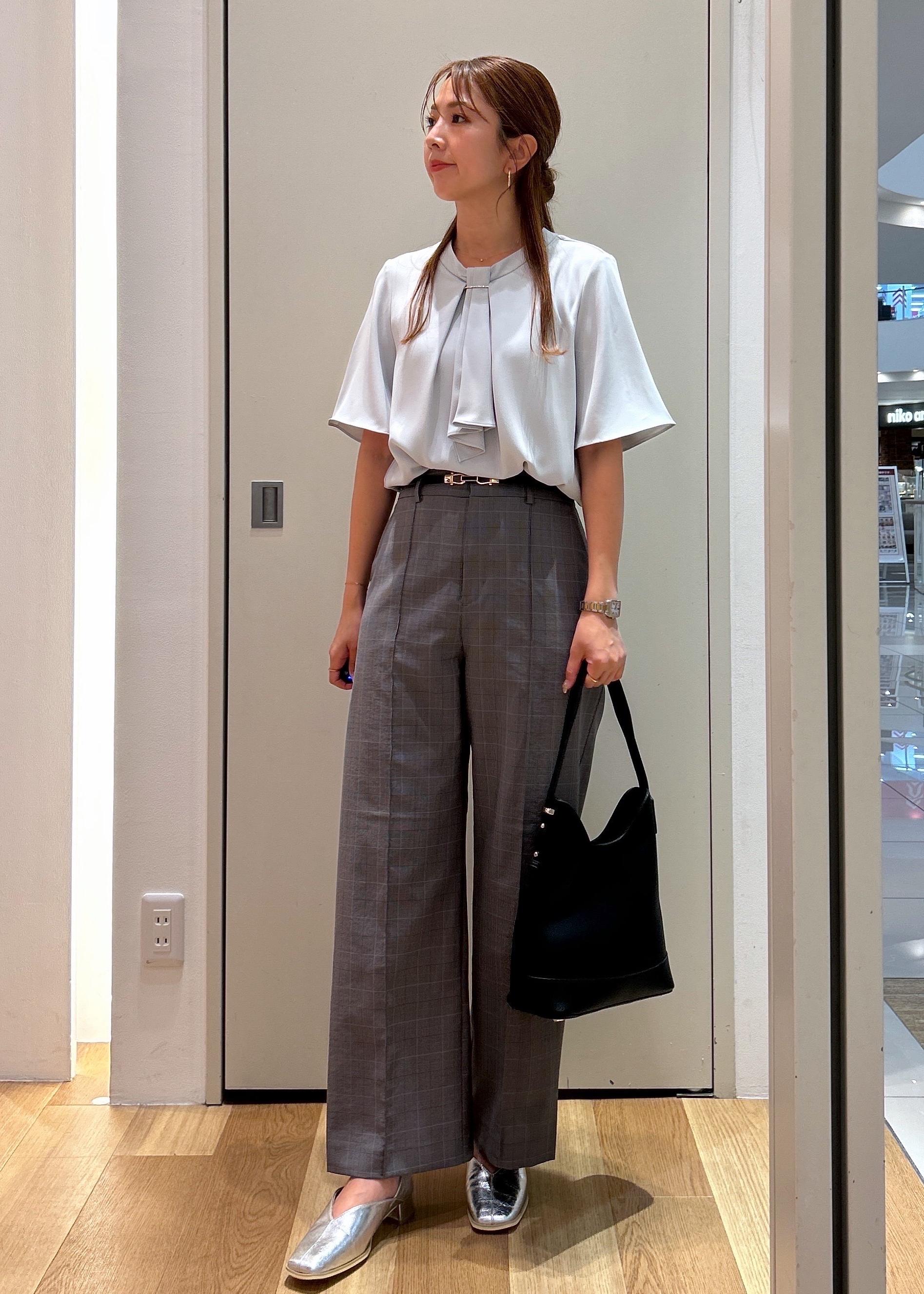 ROPE' PICNICのメタルパーツフロントフリルタイブラウス/通勤対応を使ったコーディネートを紹介します。｜Rakuten Fashion(楽天ファッション／旧楽天ブランドアベニュー)6117491