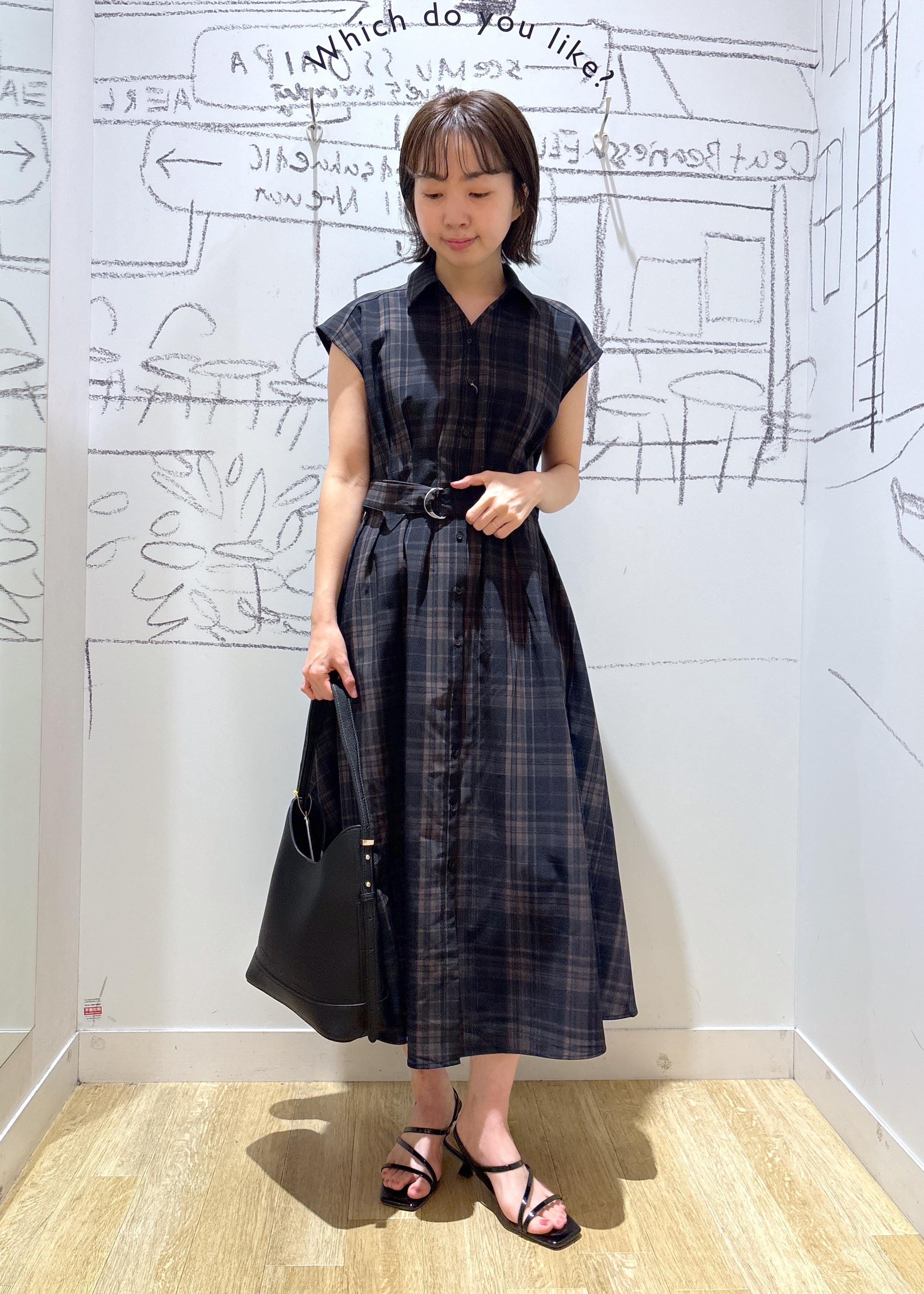 ROPE' PICNICのウエストタックチェックアソートワンピースを使ったコーディネートを紹介します。｜Rakuten Fashion(楽天ファッション／旧楽天ブランドアベニュー)6117495