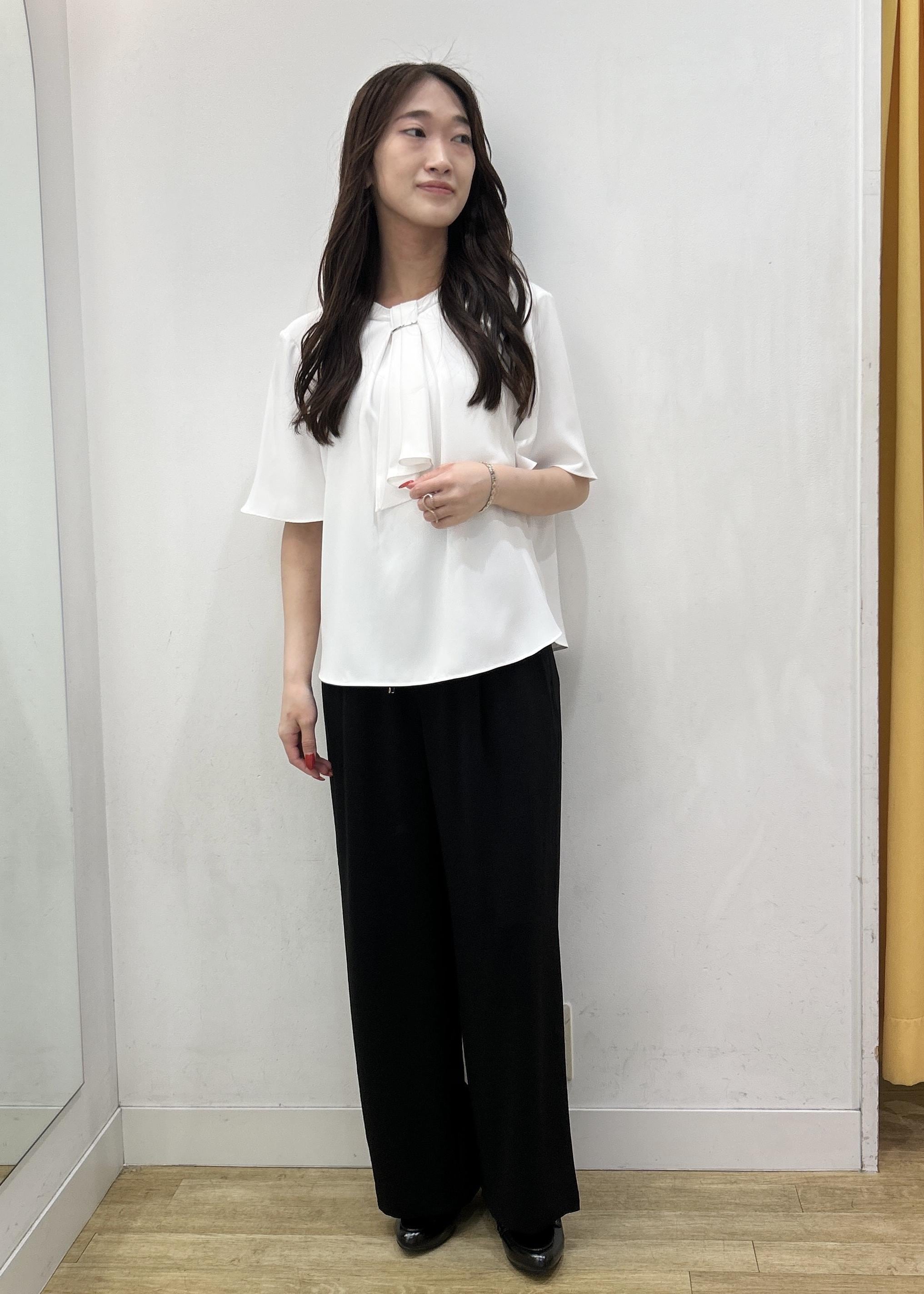 ROPE' PICNICのメタルパーツフロントフリルタイブラウス/通勤対応を使ったコーディネートを紹介します。｜Rakuten Fashion(楽天ファッション／旧楽天ブランドアベニュー)6117501