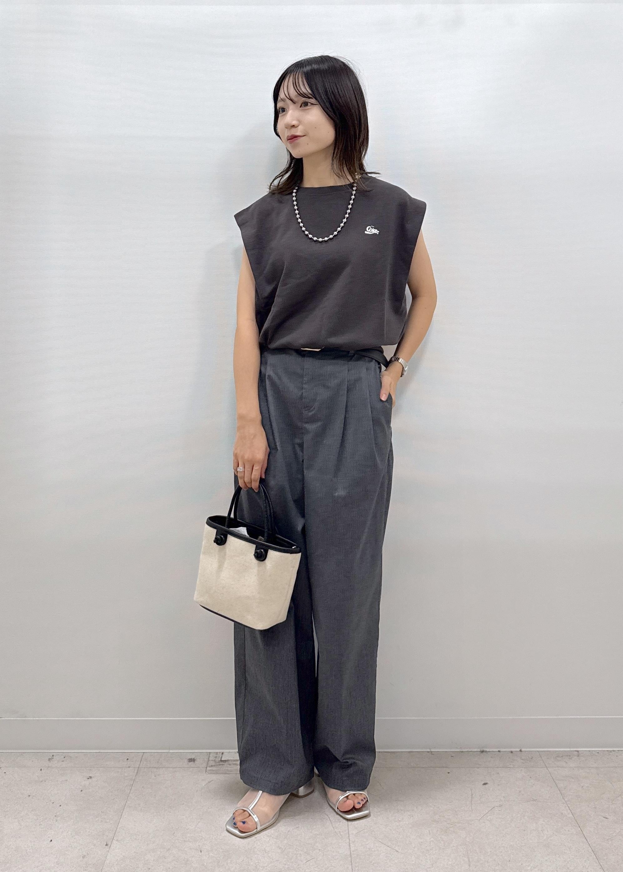 ROPE' PICNICの【Coca-Cola】【汗染み加工・セットアップ対応】ラメ入りミニ裏毛フレンチスリーブTシャツを使ったコーディネートを紹介します。｜Rakuten Fashion(楽天ファッション／旧楽天ブランドアベニュー)6117514