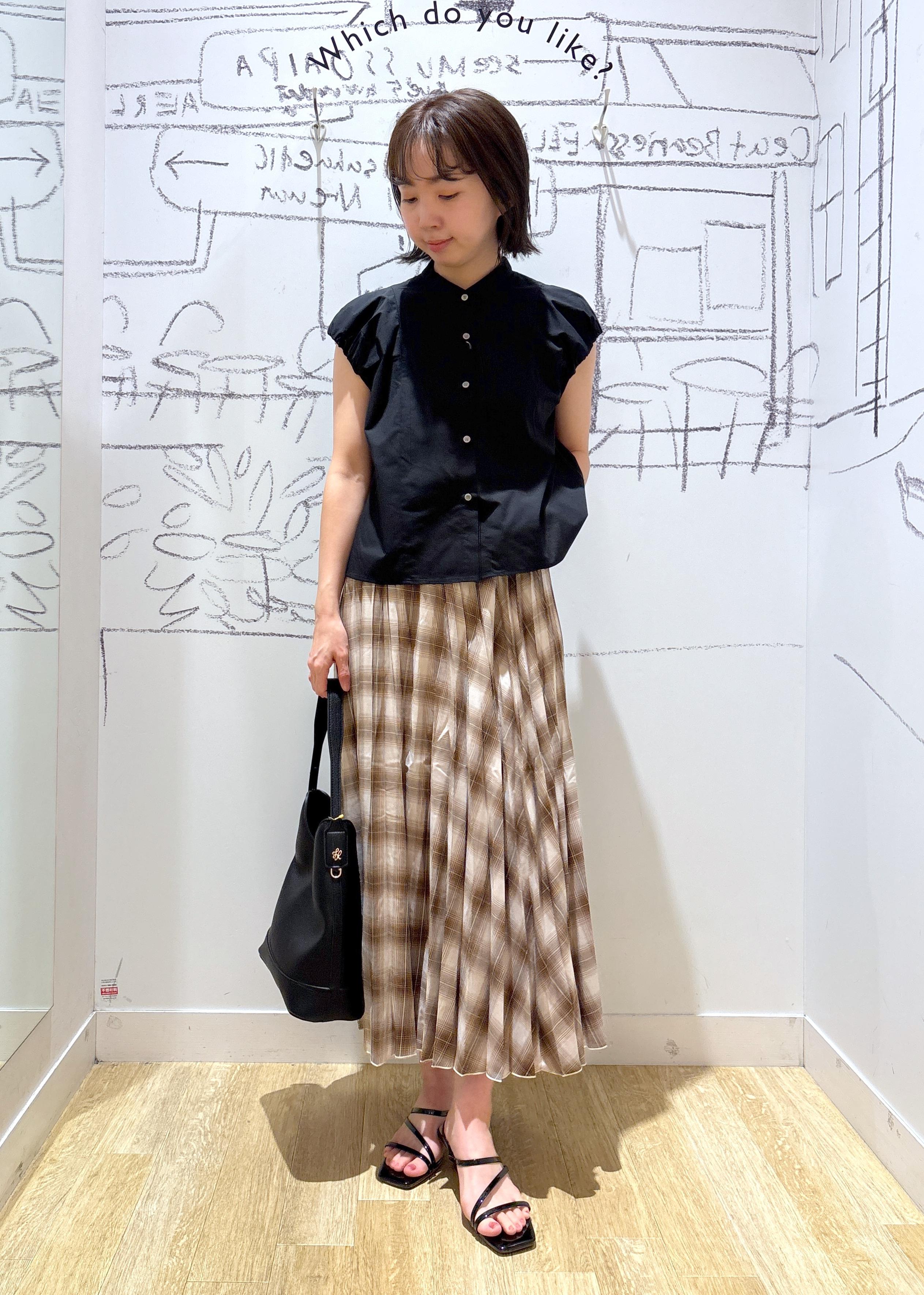 ROPE' PICNICのチェック柄プリーツスカートを使ったコーディネートを紹介します。｜Rakuten Fashion(楽天ファッション／旧楽天ブランドアベニュー)6117555