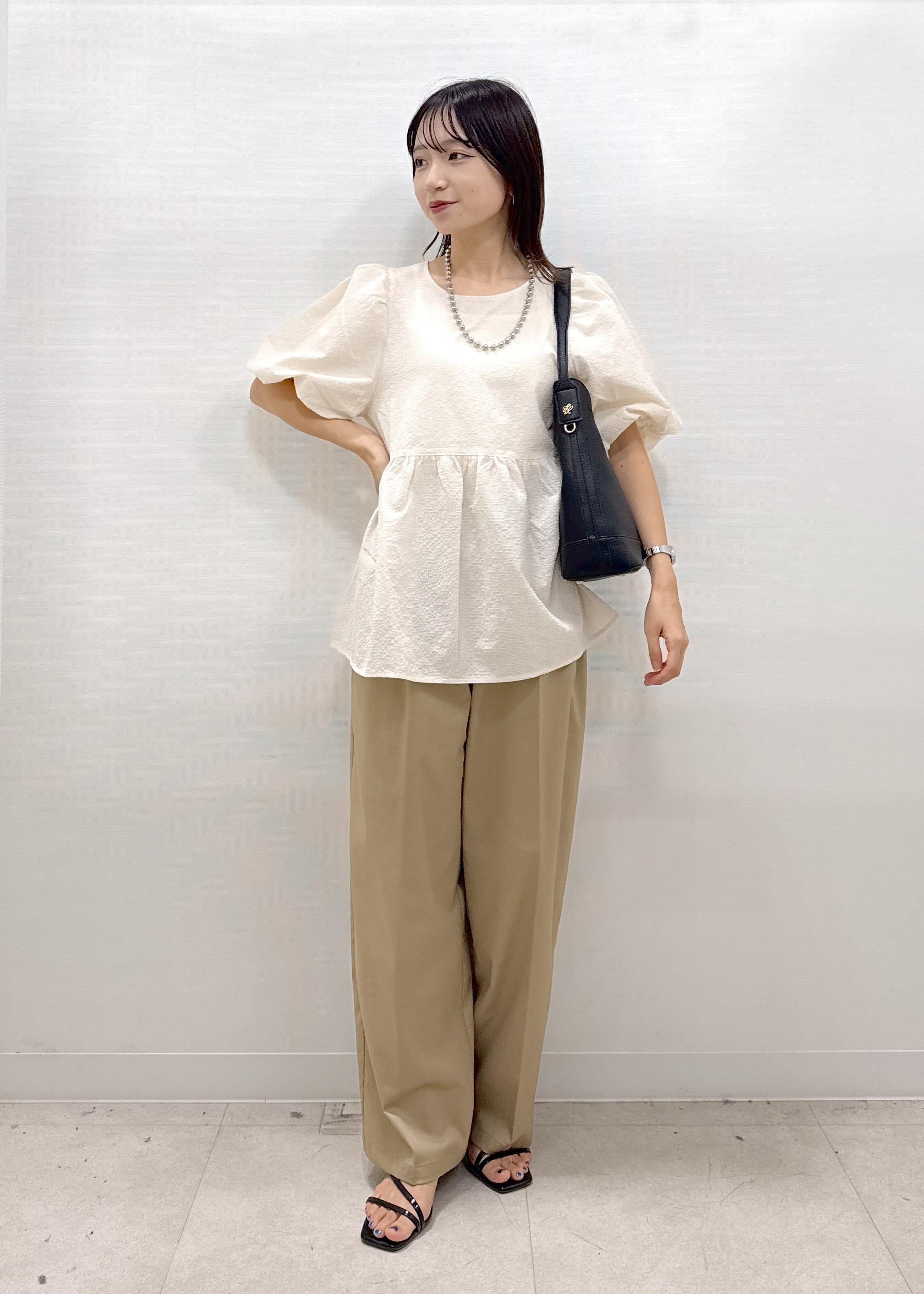 ROPE' PICNICのバルーンペプラムブラウスを使ったコーディネートを紹介します。｜Rakuten Fashion(楽天ファッション／旧楽天ブランドアベニュー)6117573