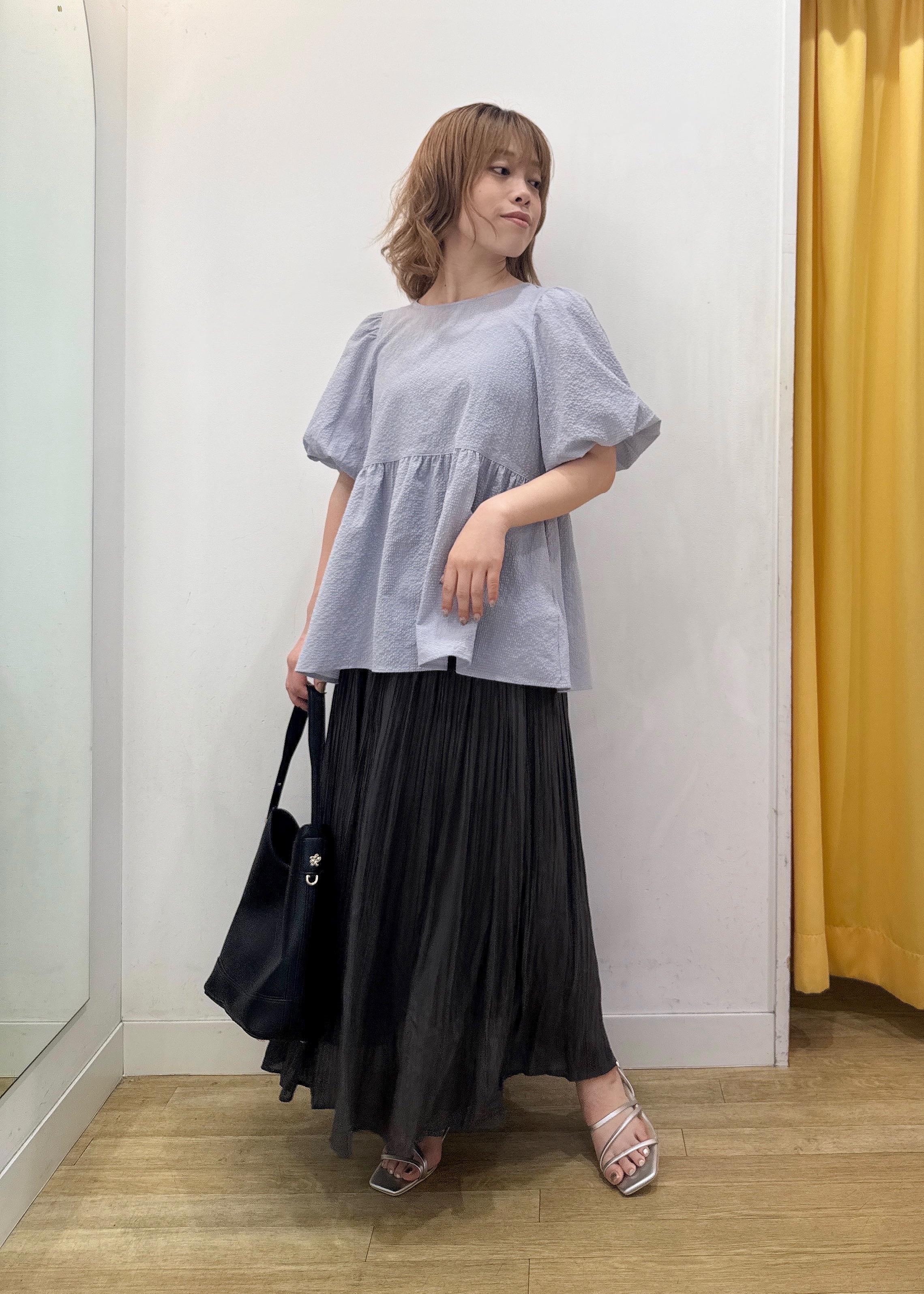 ROPE' PICNICのバルーンペプラムブラウスを使ったコーディネートを紹介します。｜Rakuten Fashion(楽天ファッション／旧楽天ブランドアベニュー)6117576