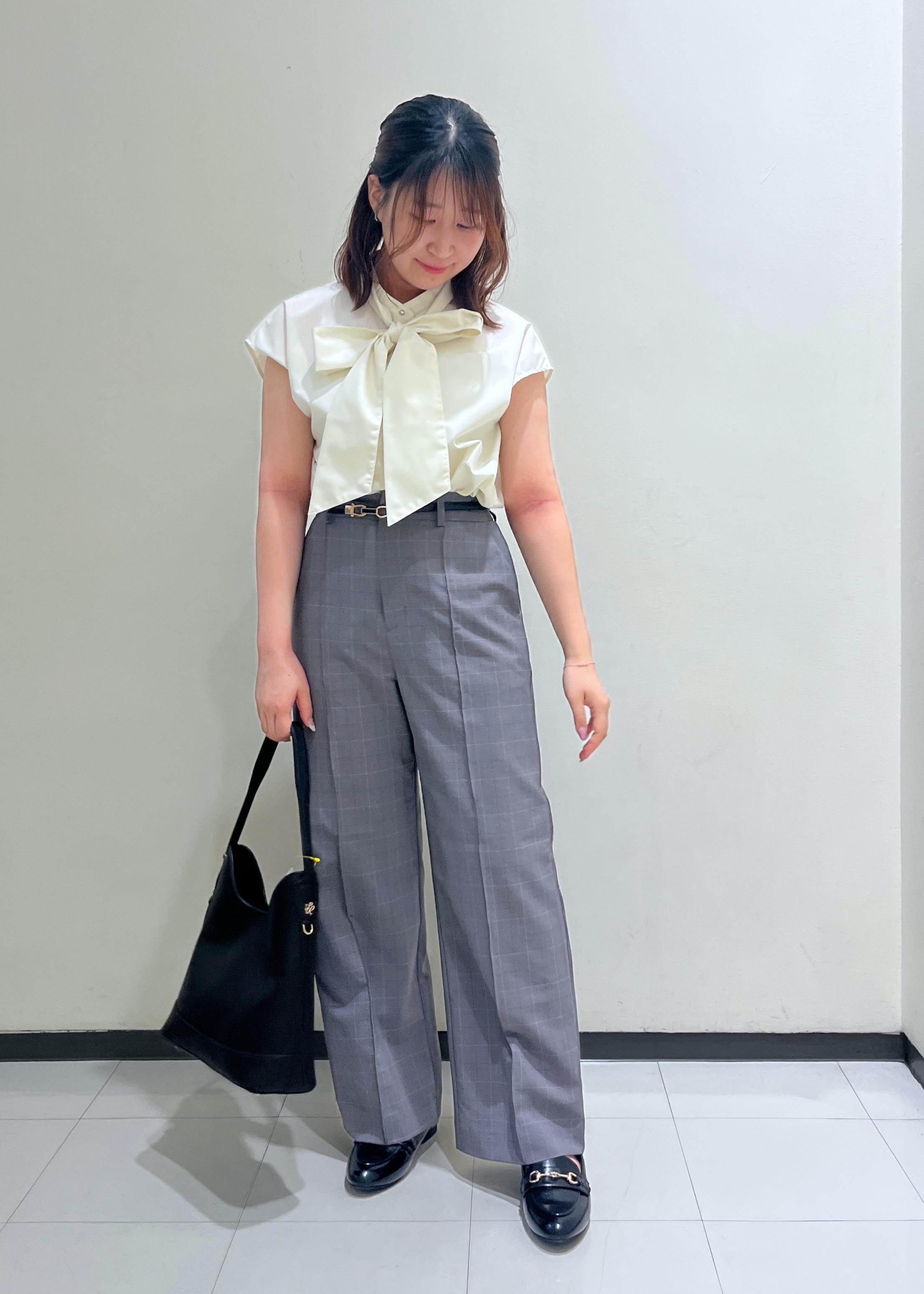 ROPE' PICNICの【防シワ】リボンフレンチスリーブシャツを使ったコーディネートを紹介します。｜Rakuten Fashion(楽天ファッション／旧楽天ブランドアベニュー)6117581