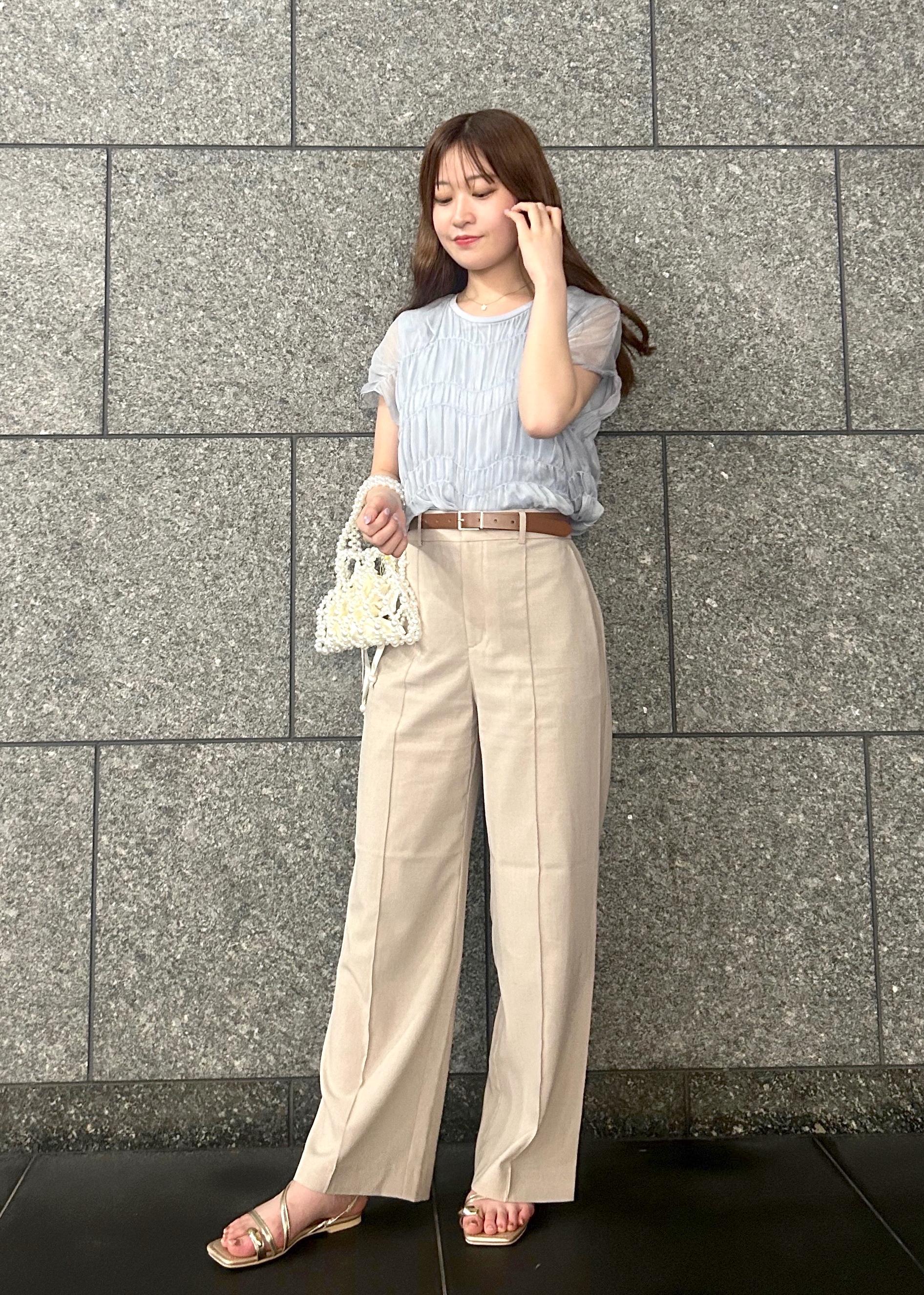 ROPE' PICNICの楊柳シャーリングシアートップスを使ったコーディネートを紹介します。｜Rakuten Fashion(楽天ファッション／旧楽天ブランドアベニュー)6117586