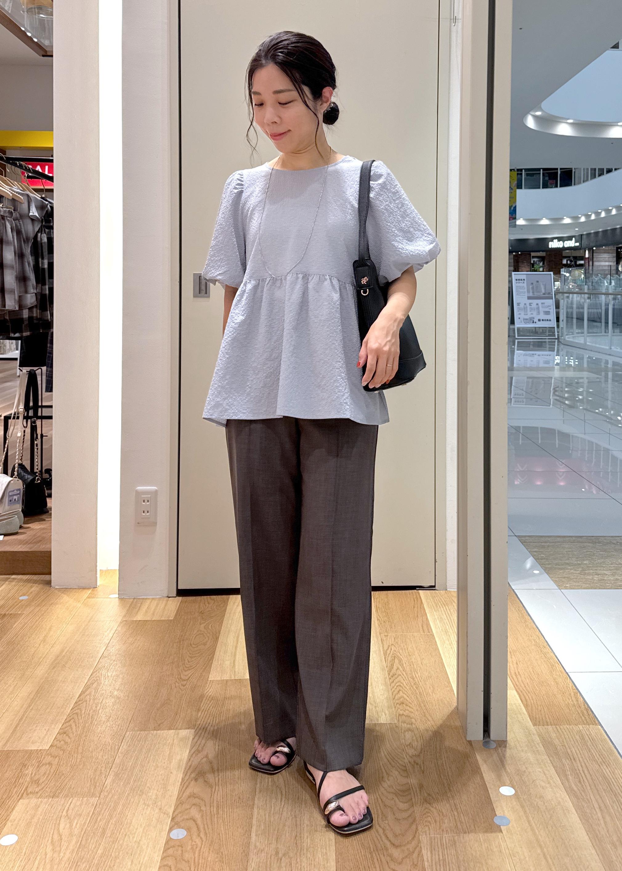 ROPE' PICNICのバルーンペプラムブラウスを使ったコーディネートを紹介します。｜Rakuten Fashion(楽天ファッション／旧楽天ブランドアベニュー)6117587