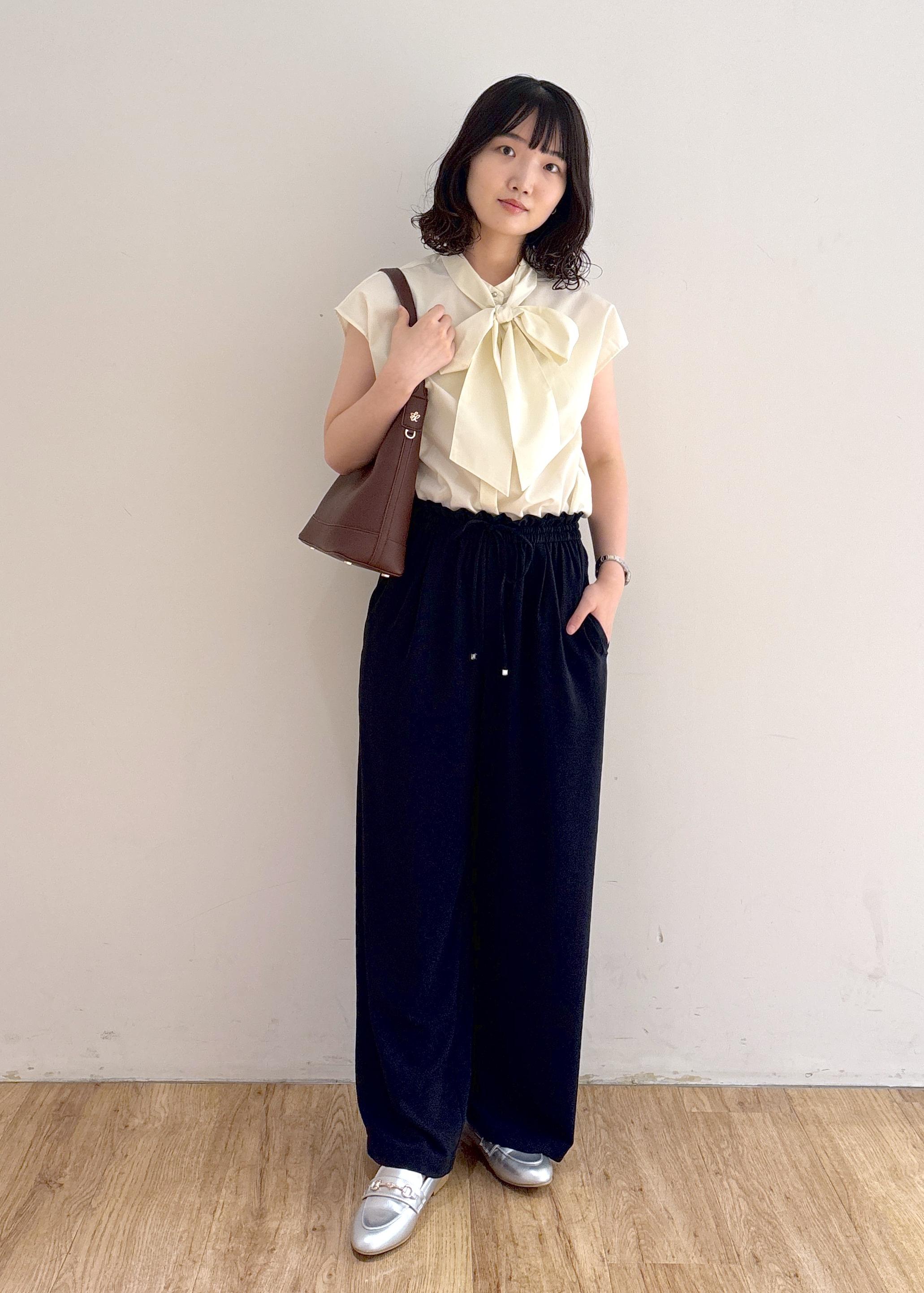 ROPE' PICNICの【防シワ】リボンフレンチスリーブシャツを使ったコーディネートを紹介します。｜Rakuten Fashion(楽天ファッション／旧楽天ブランドアベニュー)6117590