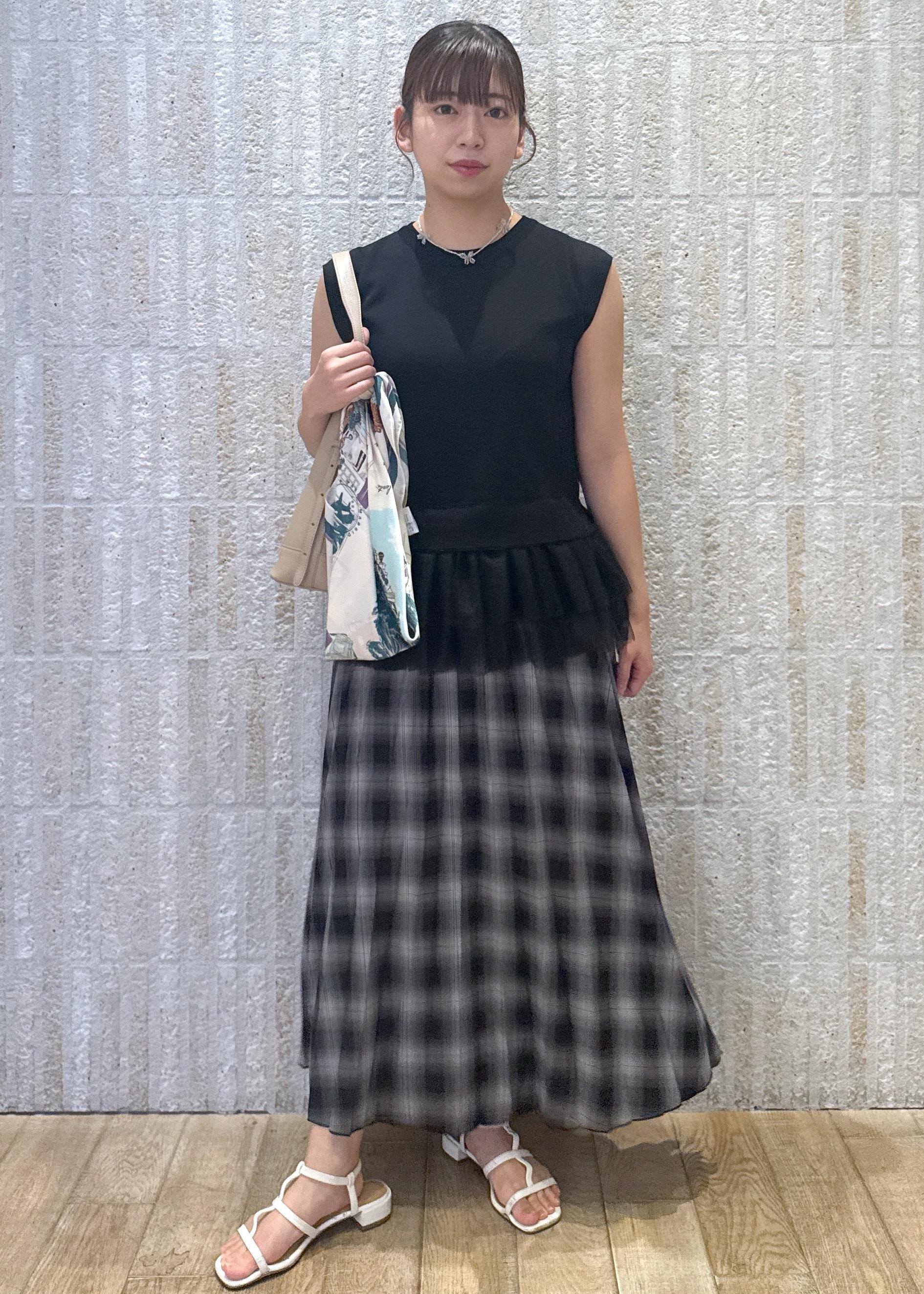 ROPE' PICNICのチュールドッキングプルオーバーを使ったコーディネートを紹介します。｜Rakuten Fashion(楽天ファッション／旧楽天ブランドアベニュー)6117612