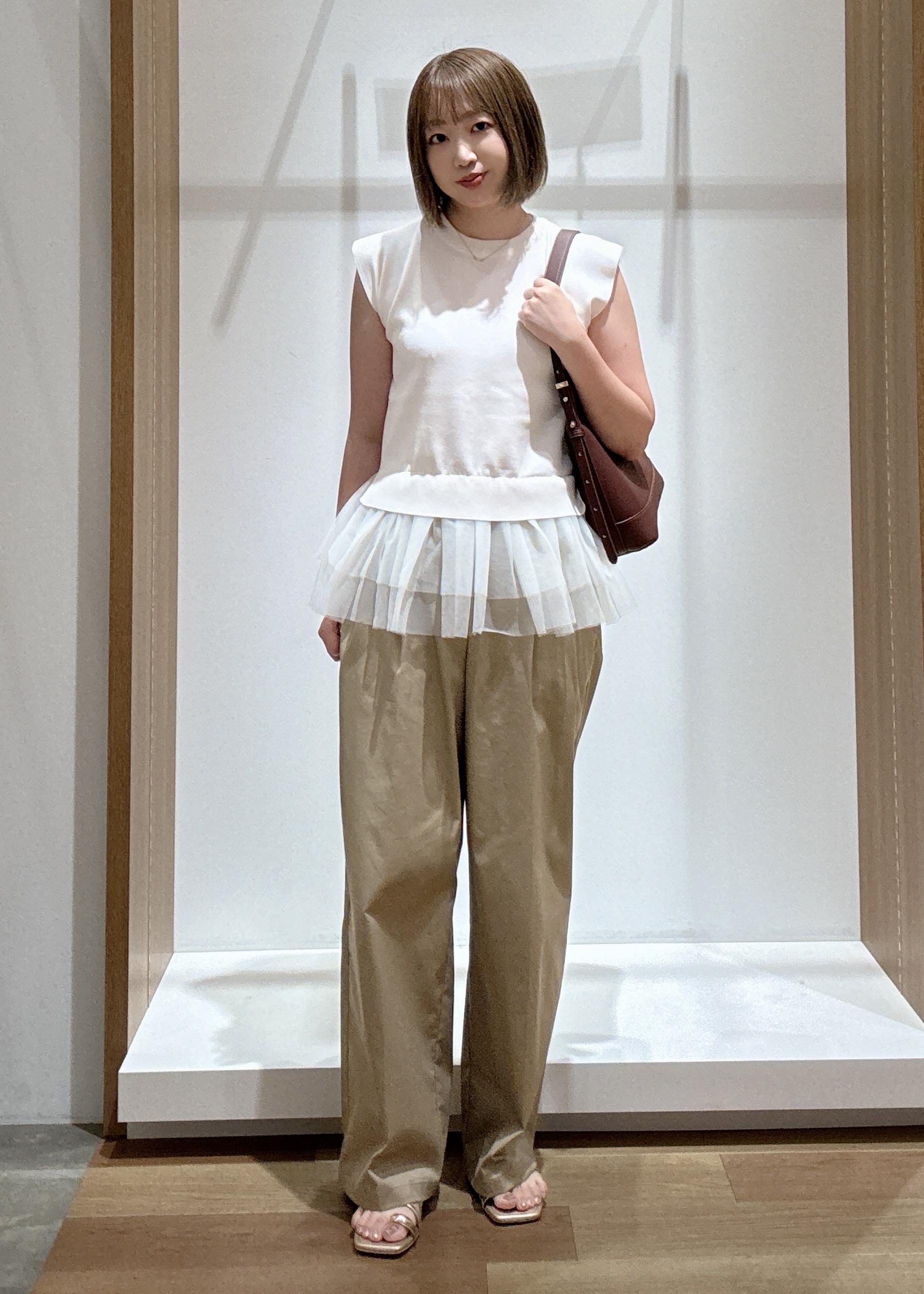 ROPE' PICNICのチュールドッキングプルオーバーを使ったコーディネートを紹介します。｜Rakuten Fashion(楽天ファッション／旧楽天ブランドアベニュー)6117630