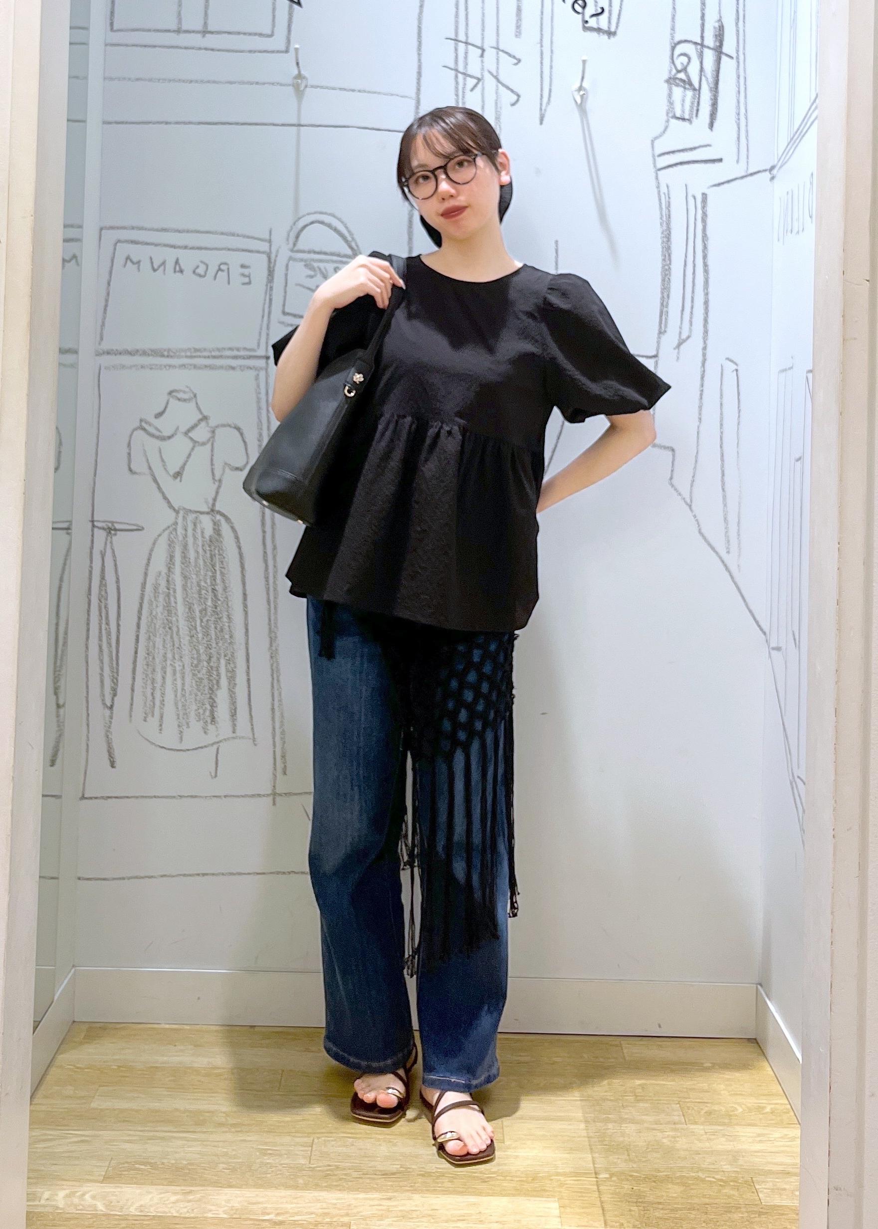 ROPE' PICNICのバルーンペプラムブラウスを使ったコーディネートを紹介します。｜Rakuten Fashion(楽天ファッション／旧楽天ブランドアベニュー)6117645