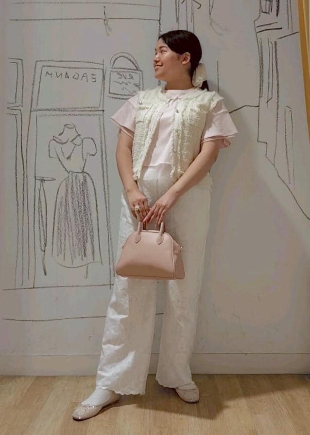 ROPE' PICNICの【WEB限定カラー】【サマー・ツイード】着丈が選べるジレベスト/スリーブレスカーディガンを使ったコーディネートを紹介します。｜Rakuten Fashion(楽天ファッション／旧楽天ブランドアベニュー)6117648