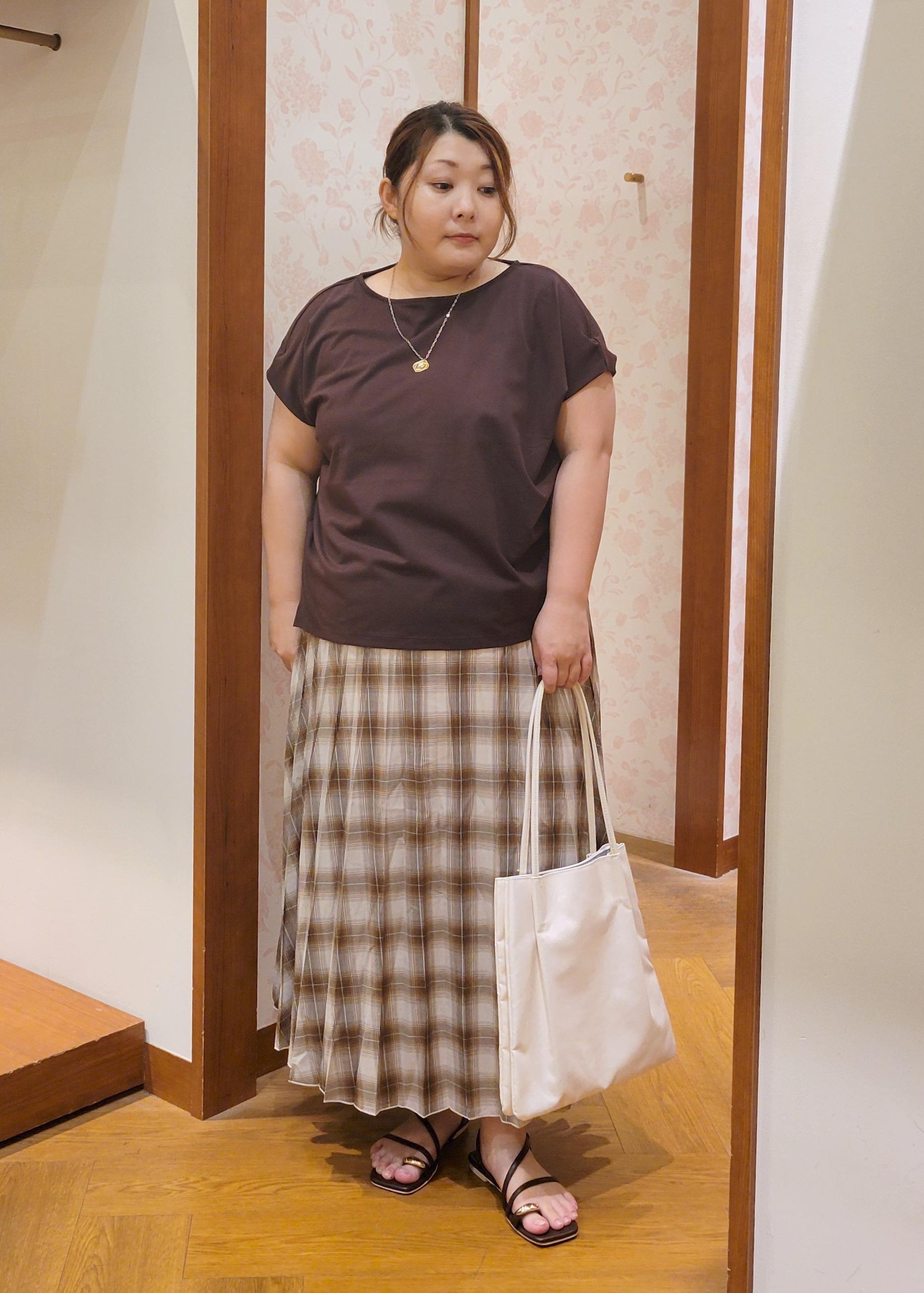 ROPE' PICNICのマルチファンクション二の腕すっきり見えカットトップスを使ったコーディネートを紹介します。｜Rakuten Fashion(楽天ファッション／旧楽天ブランドアベニュー)6117671