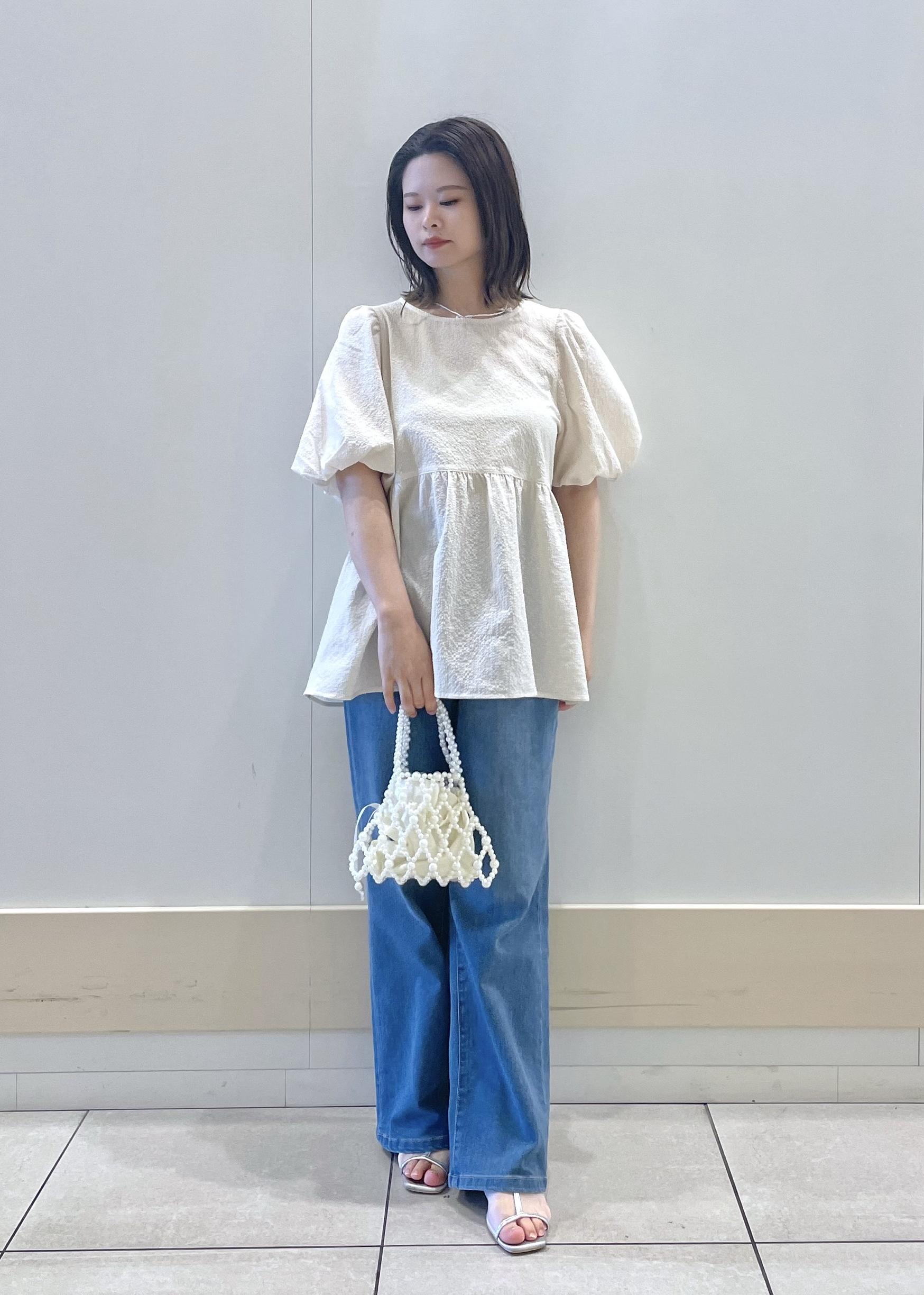 ROPE' PICNICのバルーンペプラムブラウスを使ったコーディネートを紹介します。｜Rakuten Fashion(楽天ファッション／旧楽天ブランドアベニュー)6117679