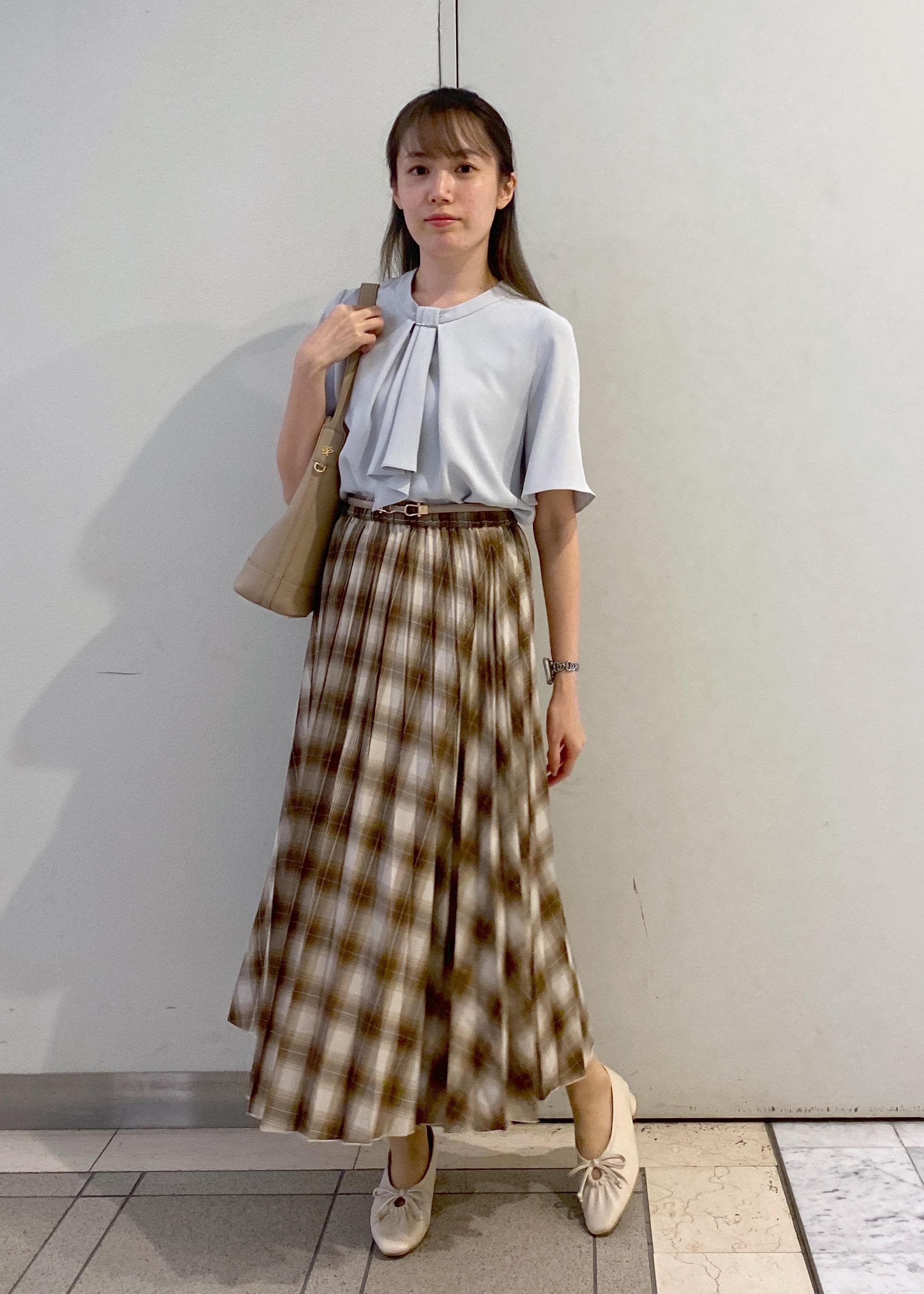 ROPE' PICNICのメタルパーツフロントフリルタイブラウス/通勤対応を使ったコーディネートを紹介します。｜Rakuten Fashion(楽天ファッション／旧楽天ブランドアベニュー)6117696