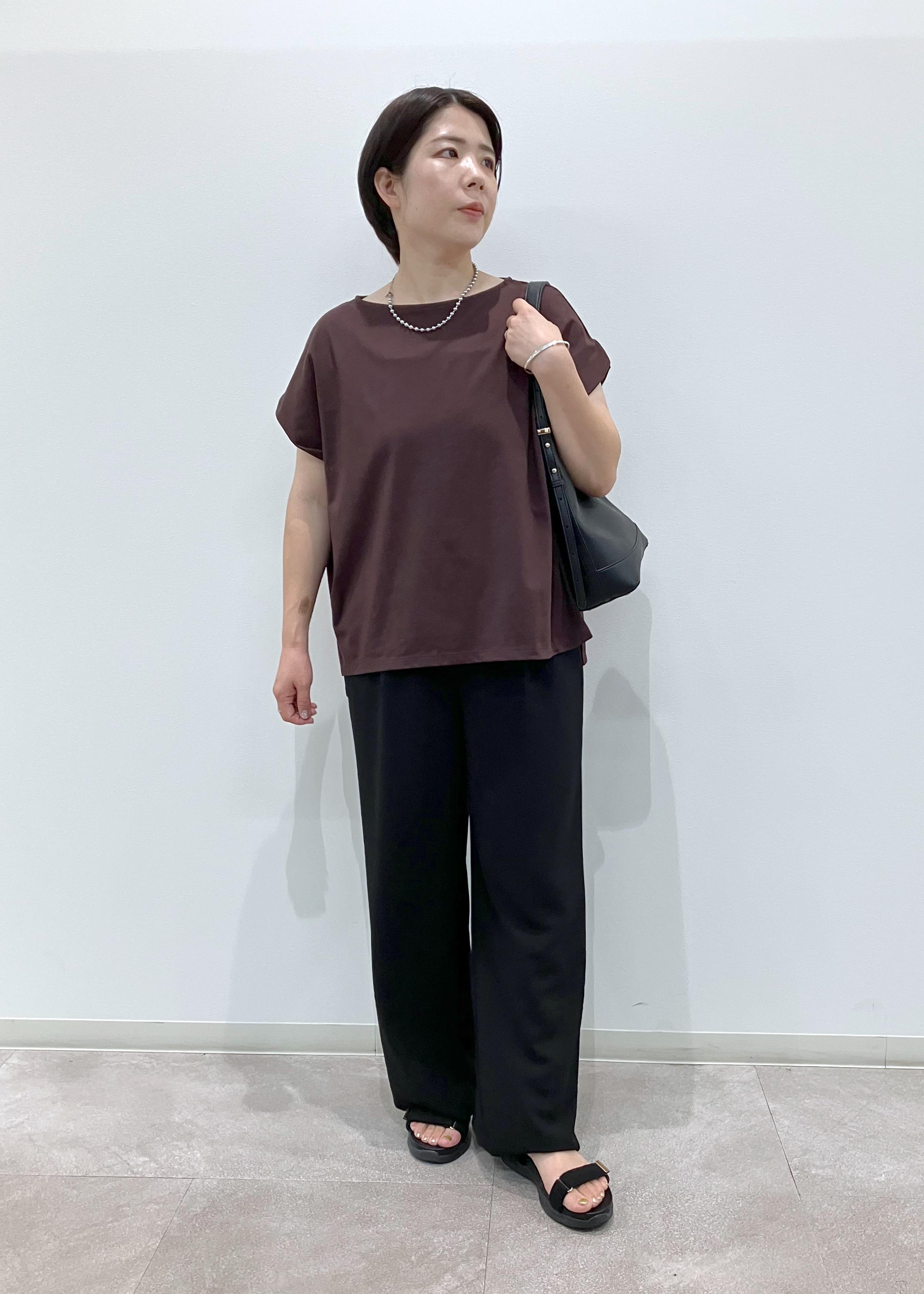 ROPE' PICNICのマルチファンクション二の腕すっきり見えカットトップスを使ったコーディネートを紹介します。｜Rakuten Fashion(楽天ファッション／旧楽天ブランドアベニュー)6117702