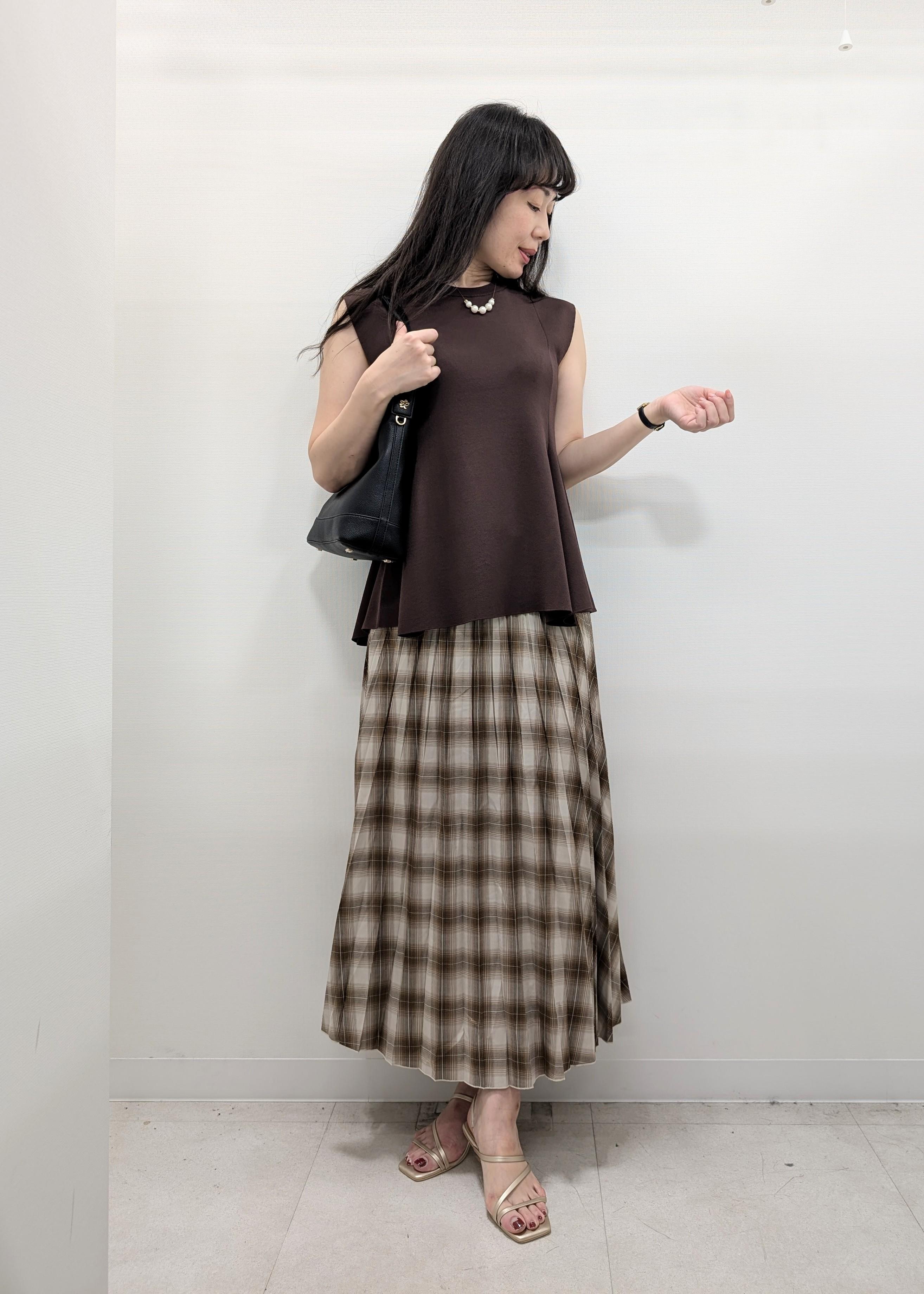 ROPE' PICNICの【洗濯機OK・アンチピリング】八方映えニット ペプラムニットプルオーバーを使ったコーディネートを紹介します。｜Rakuten Fashion(楽天ファッション／旧楽天ブランドアベニュー)6117707