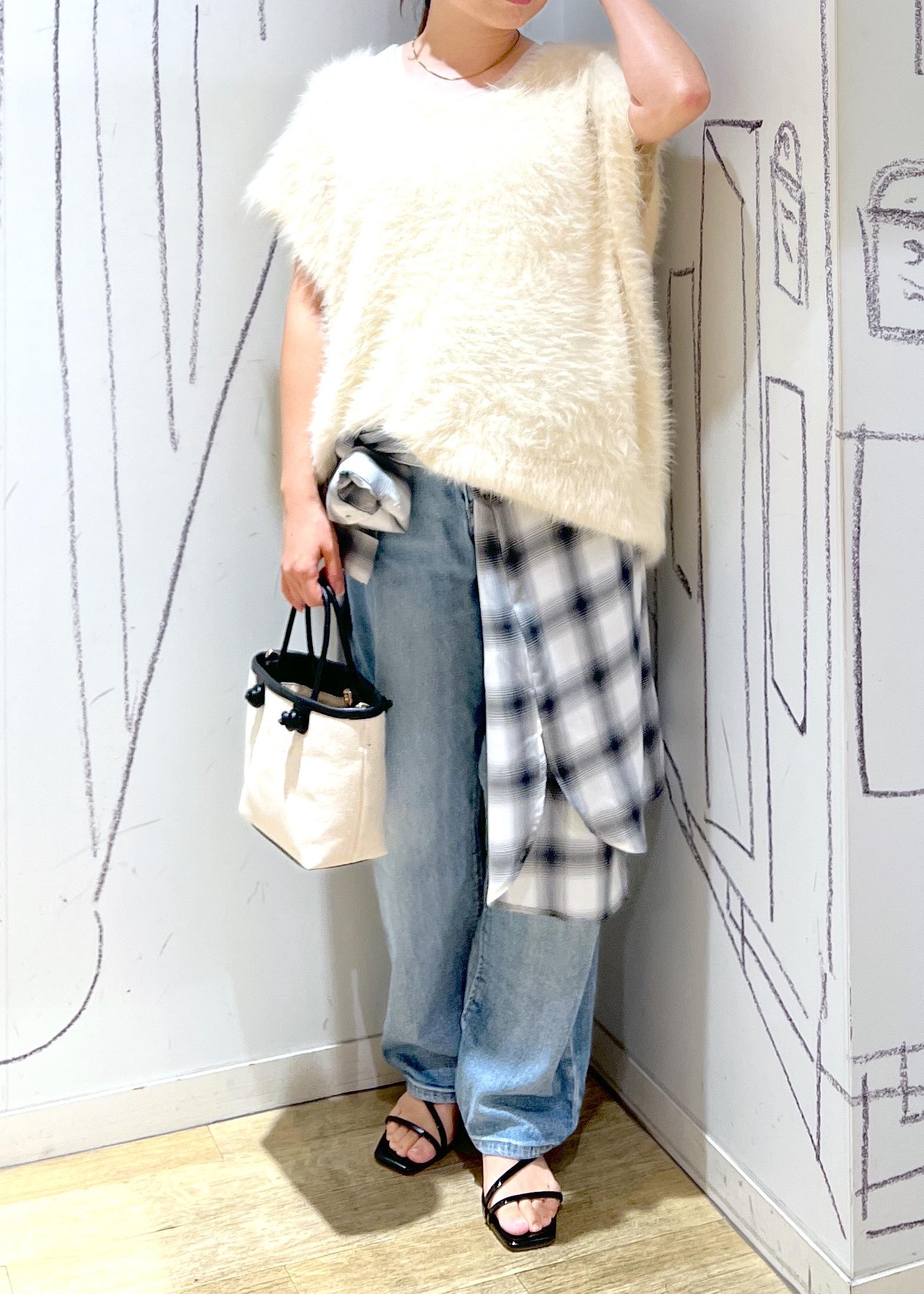 ROPE' PICNICのシャギーニットベストを使ったコーディネートを紹介します。｜Rakuten Fashion(楽天ファッション／旧楽天ブランドアベニュー)6142395