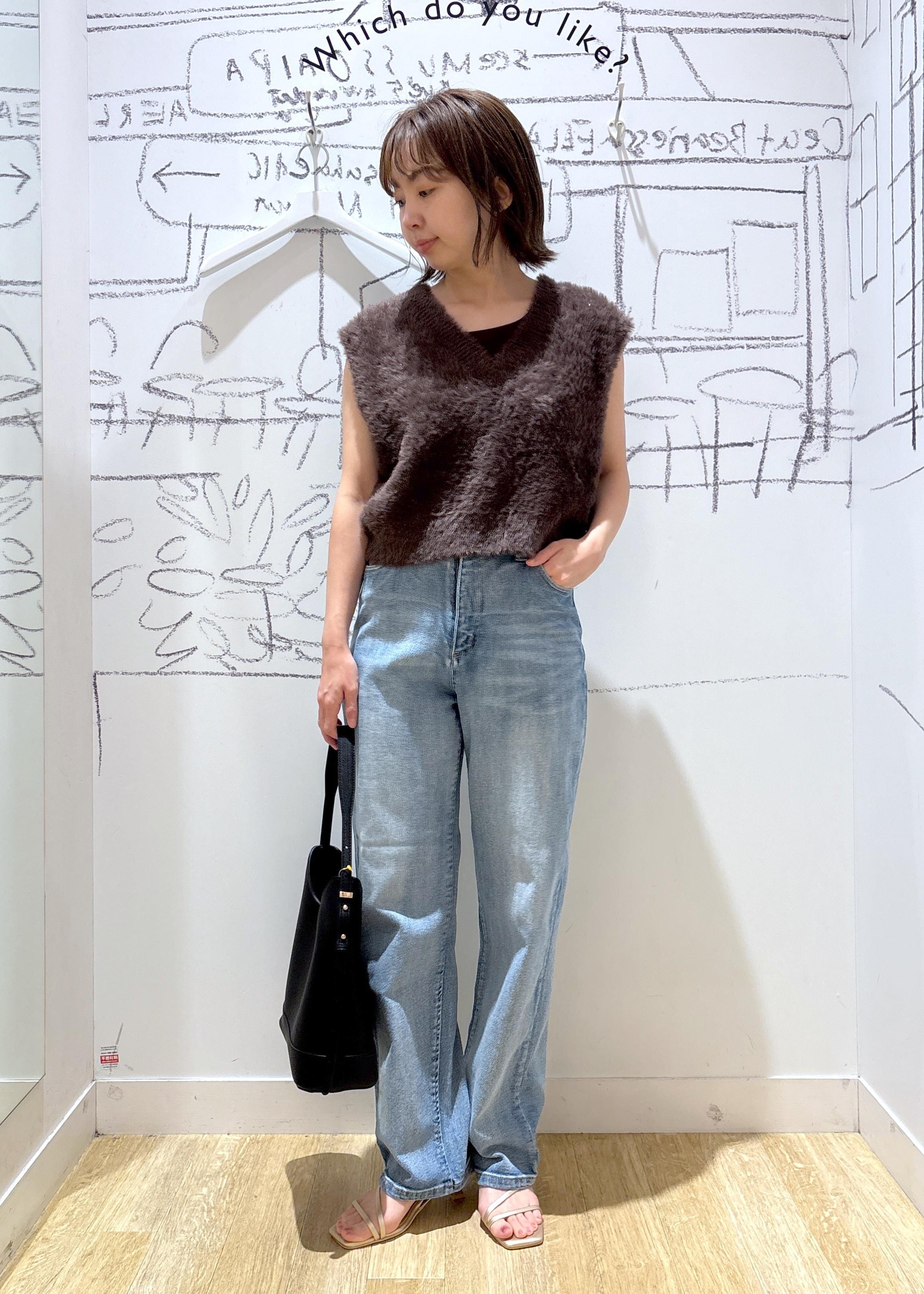 ROPE' PICNICのショートフェザーニットベストを使ったコーディネートを紹介します。｜Rakuten Fashion(楽天ファッション／旧楽天ブランドアベニュー)6142507