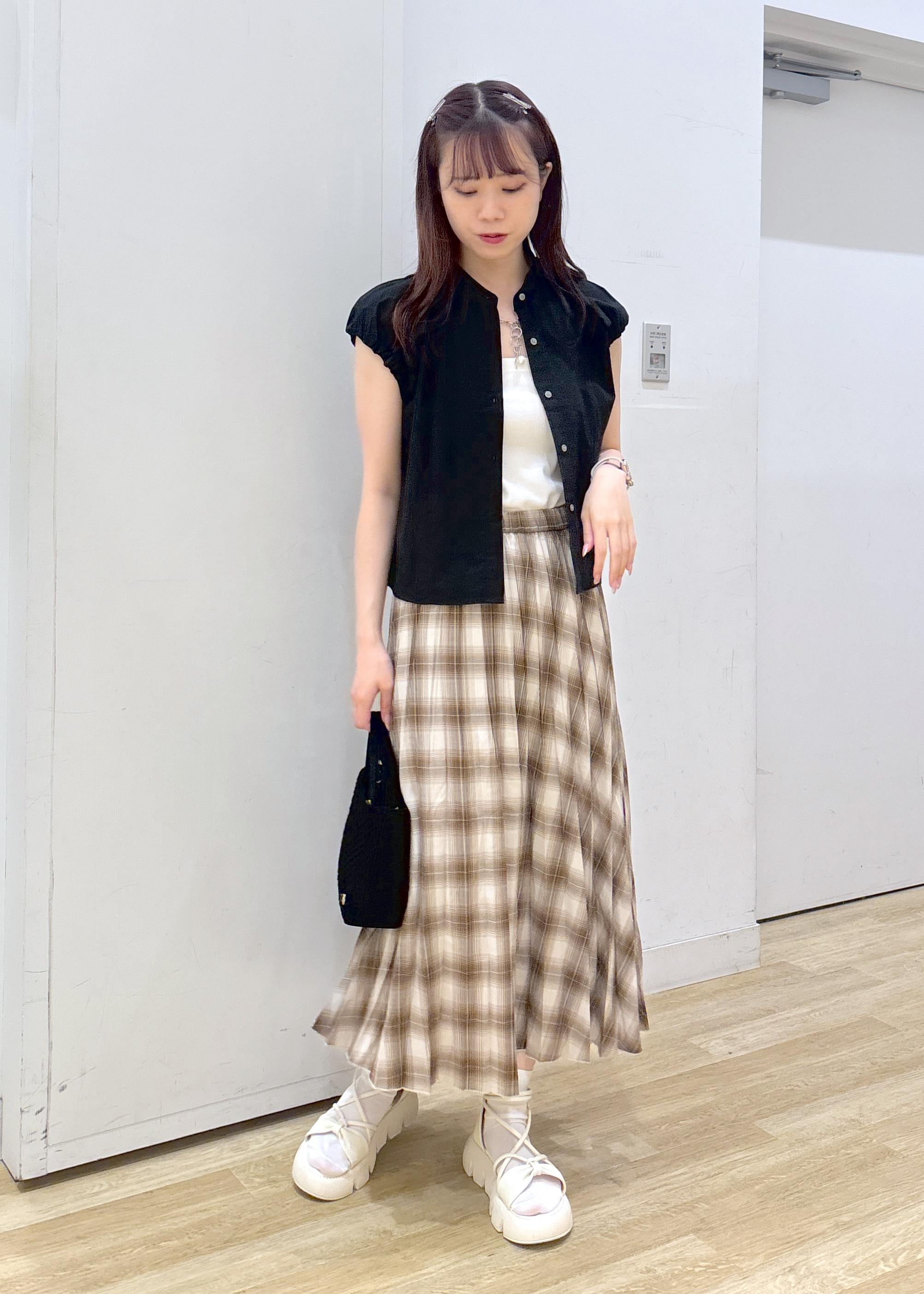 ROPE' PICNICのチェック柄プリーツスカートを使ったコーディネートを紹介します。｜Rakuten Fashion(楽天ファッション／旧楽天ブランドアベニュー)6142479