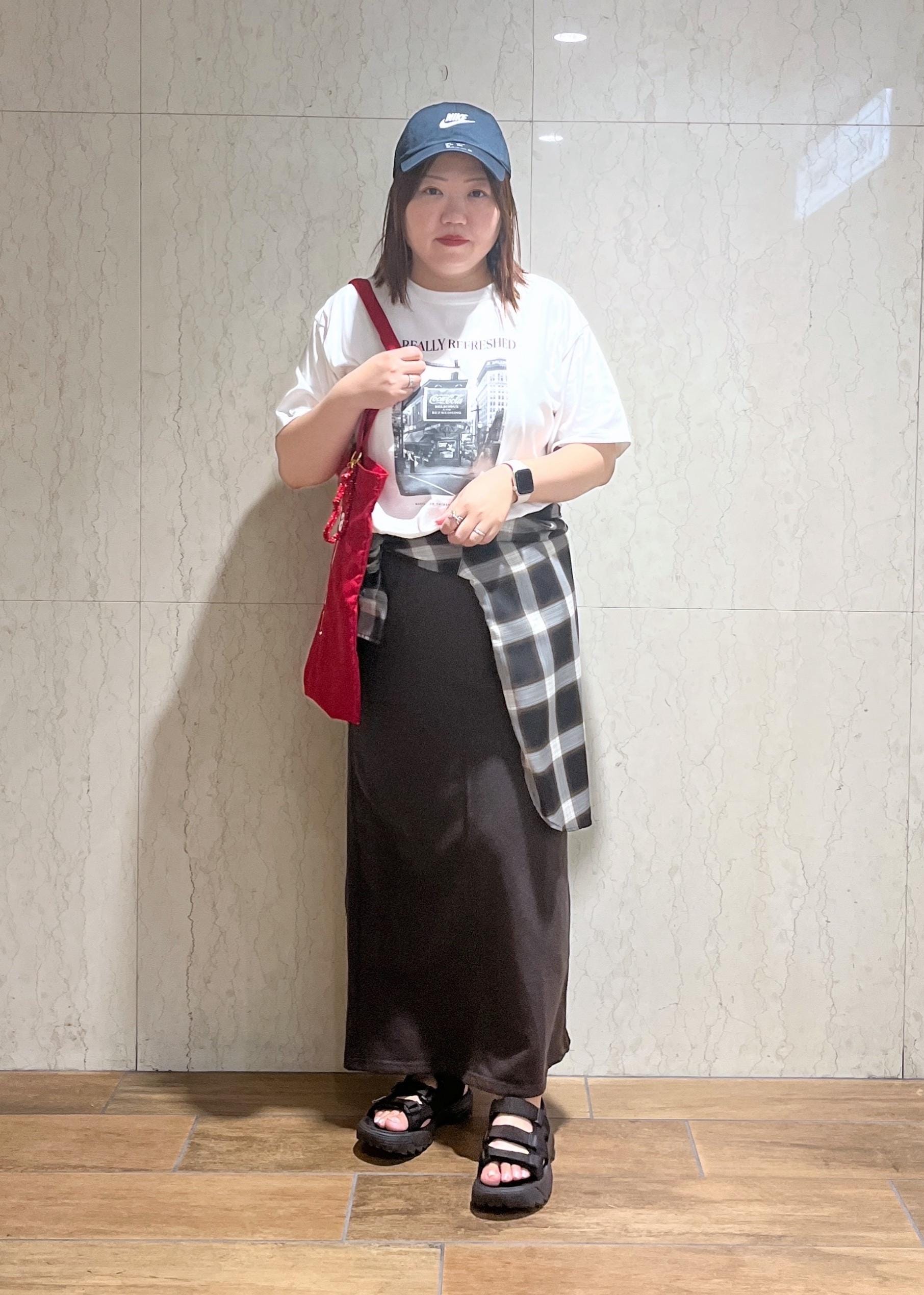 ROPE' PICNICの【Coca-Cola】【汗染み加工】アソートグラフィックTシャツを使ったコーディネートを紹介します。｜Rakuten Fashion(楽天ファッション／旧楽天ブランドアベニュー)6142480