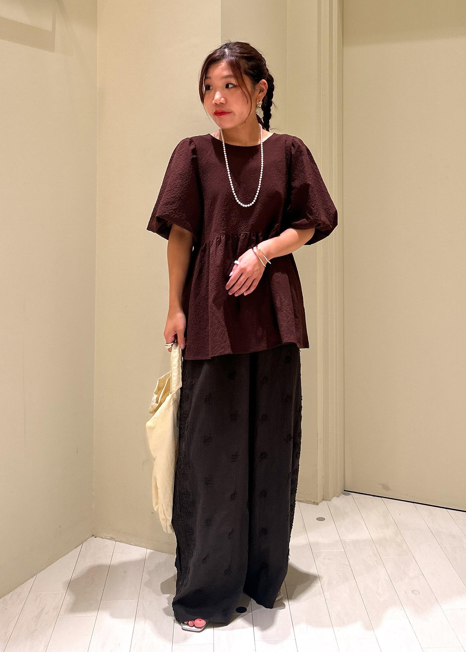 ROPE' PICNICのバルーンペプラムブラウスを使ったコーディネートを紹介します。｜Rakuten Fashion(楽天ファッション／旧楽天ブランドアベニュー)6142482