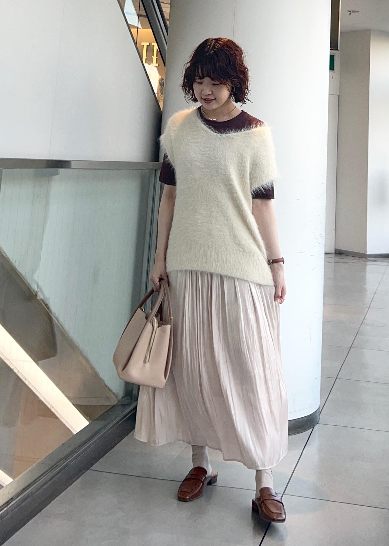 ROPE' PICNICのシャギーニットベストを使ったコーディネートを紹介します。｜Rakuten Fashion(楽天ファッション／旧楽天ブランドアベニュー)6142486