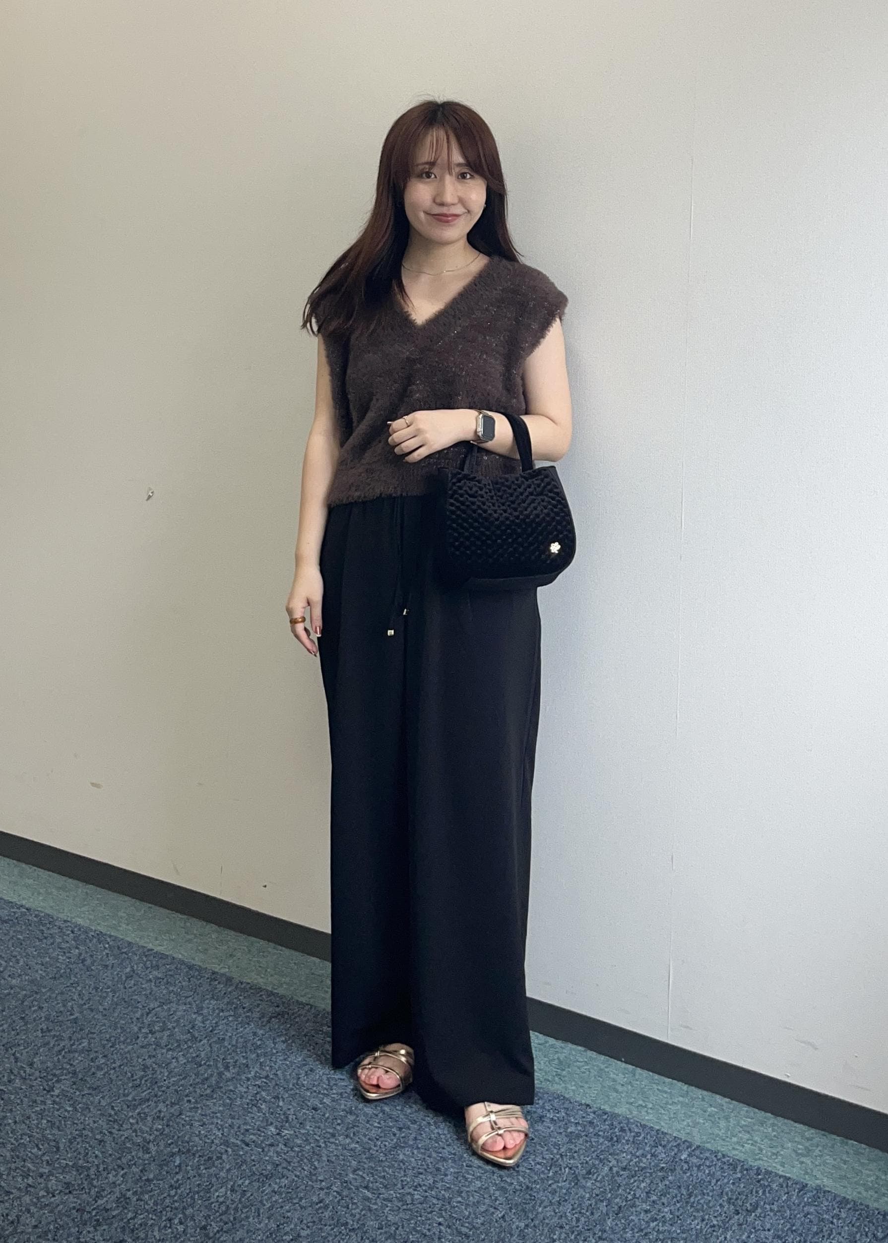 ROPE' PICNICのショートフェザーニットベストを使ったコーディネートを紹介します。｜Rakuten Fashion(楽天ファッション／旧楽天ブランドアベニュー)6142490