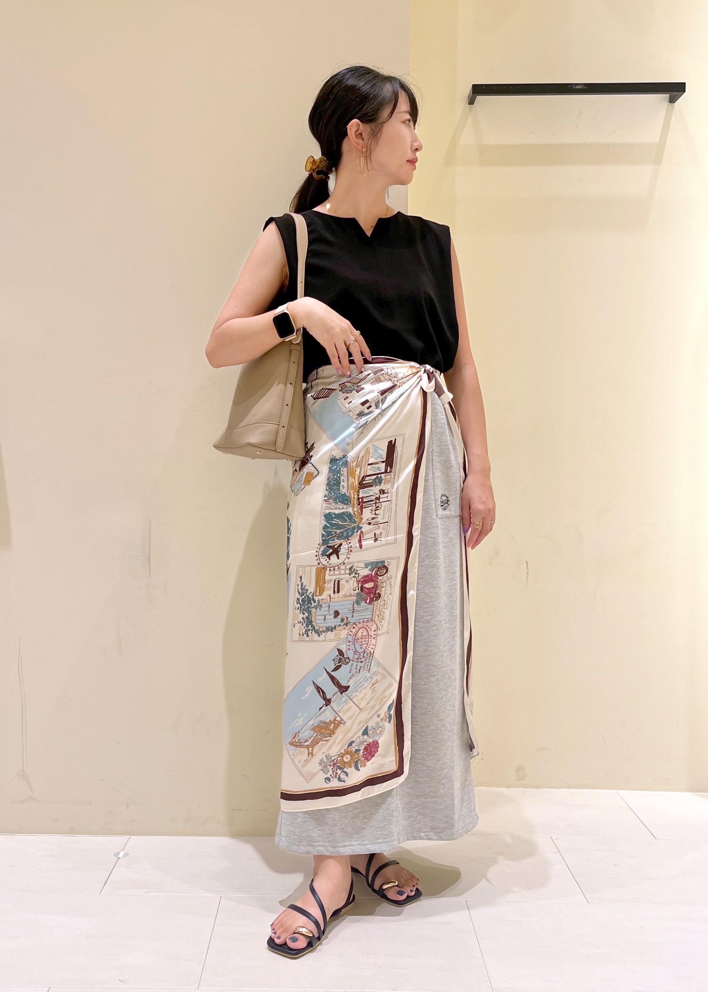 ROPE' PICNICの【Coca-Cola】【汗染み加工・セットアップ対応】ラメ入りミニ裏毛アイラインスカートを使ったコーディネートを紹介します。｜Rakuten Fashion(楽天ファッション／旧楽天ブランドアベニュー)6142492