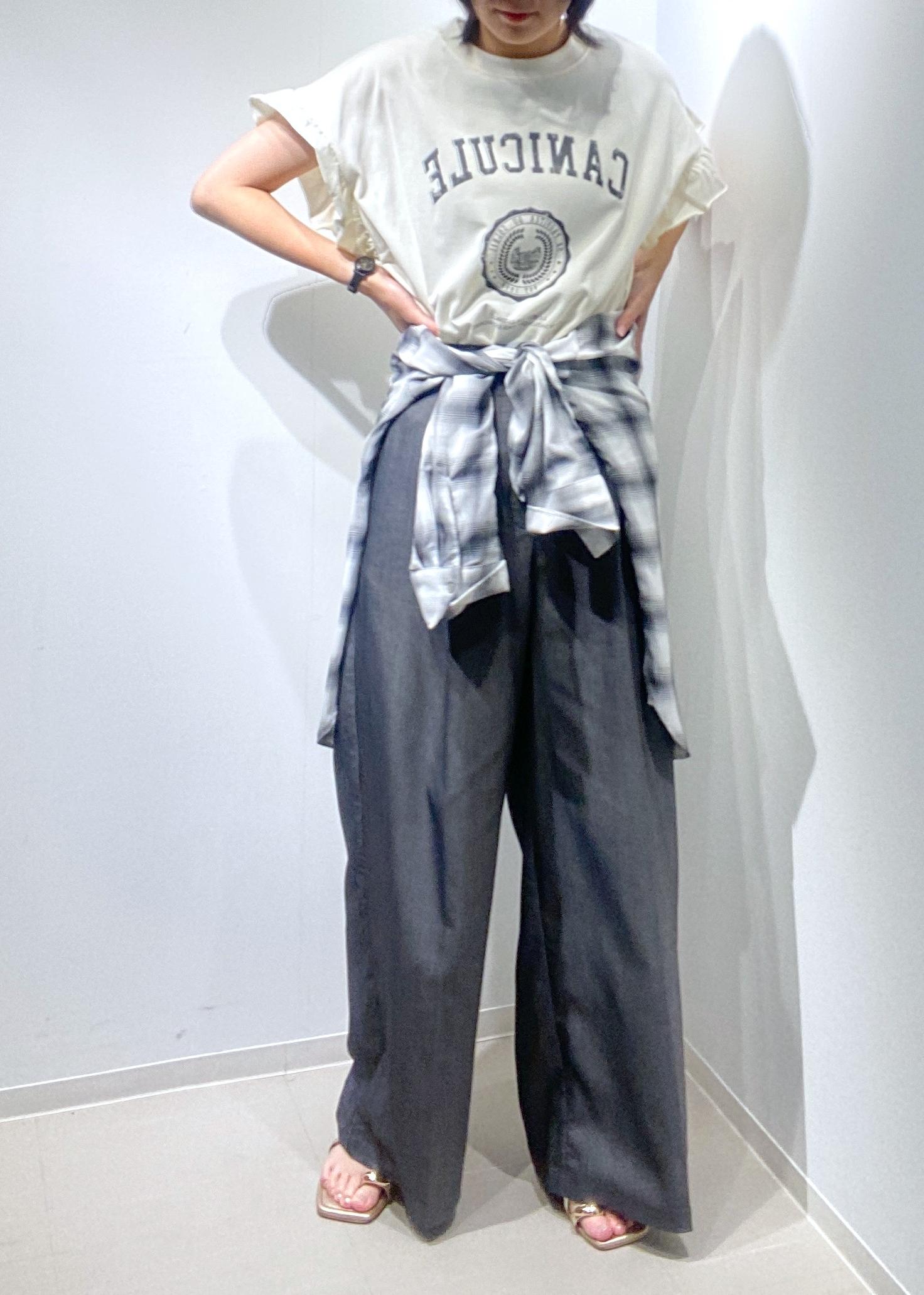 ROPE' PICNICの袖フリルカレッジロゴTシャツを使ったコーディネートを紹介します。｜Rakuten Fashion(楽天ファッション／旧楽天ブランドアベニュー)6142494