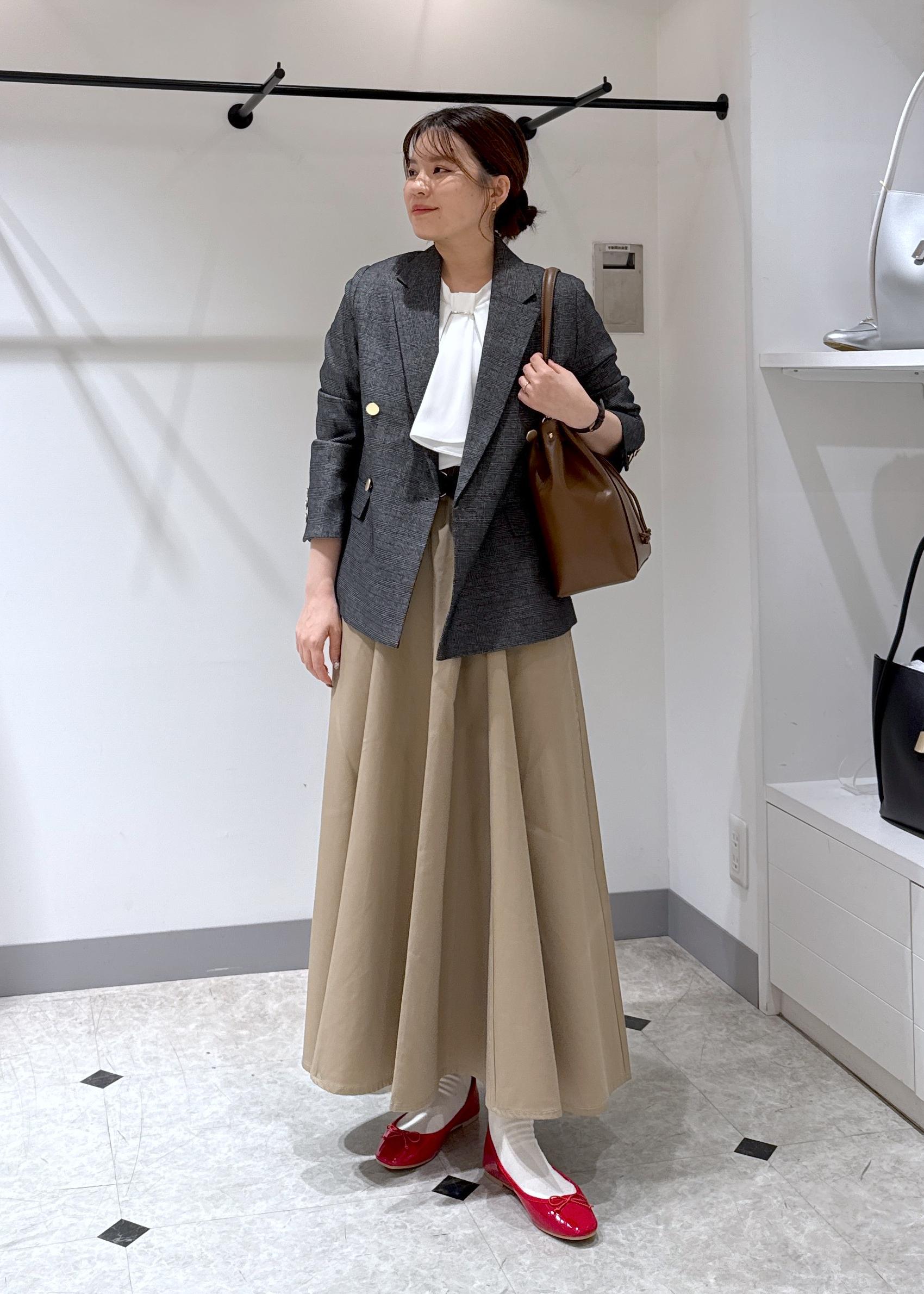 ROPE' PICNICのメタルパーツフロントフリルタイブラウス/通勤対応を使ったコーディネートを紹介します。｜Rakuten Fashion(楽天ファッション／旧楽天ブランドアベニュー)6142496