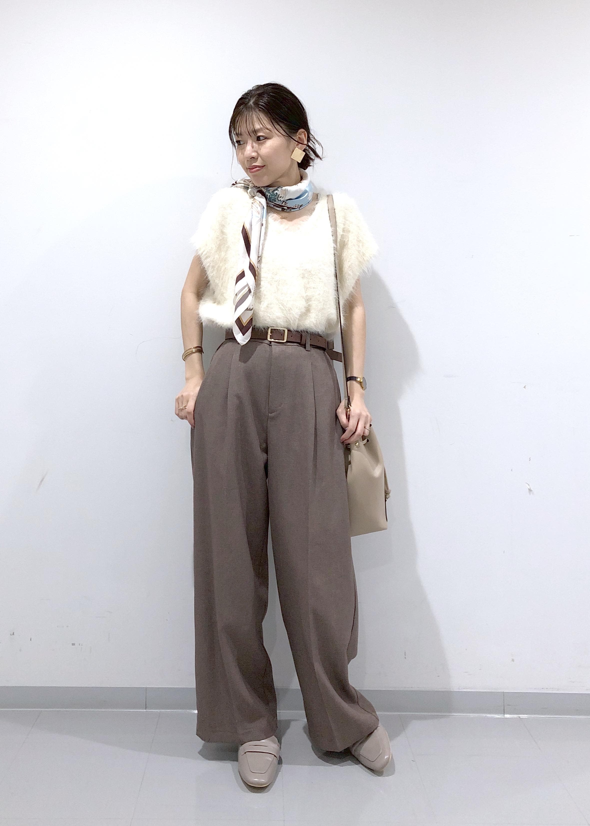 ROPE' PICNICのシャギーニットベストを使ったコーディネートを紹介します。｜Rakuten Fashion(楽天ファッション／旧楽天ブランドアベニュー)6142558