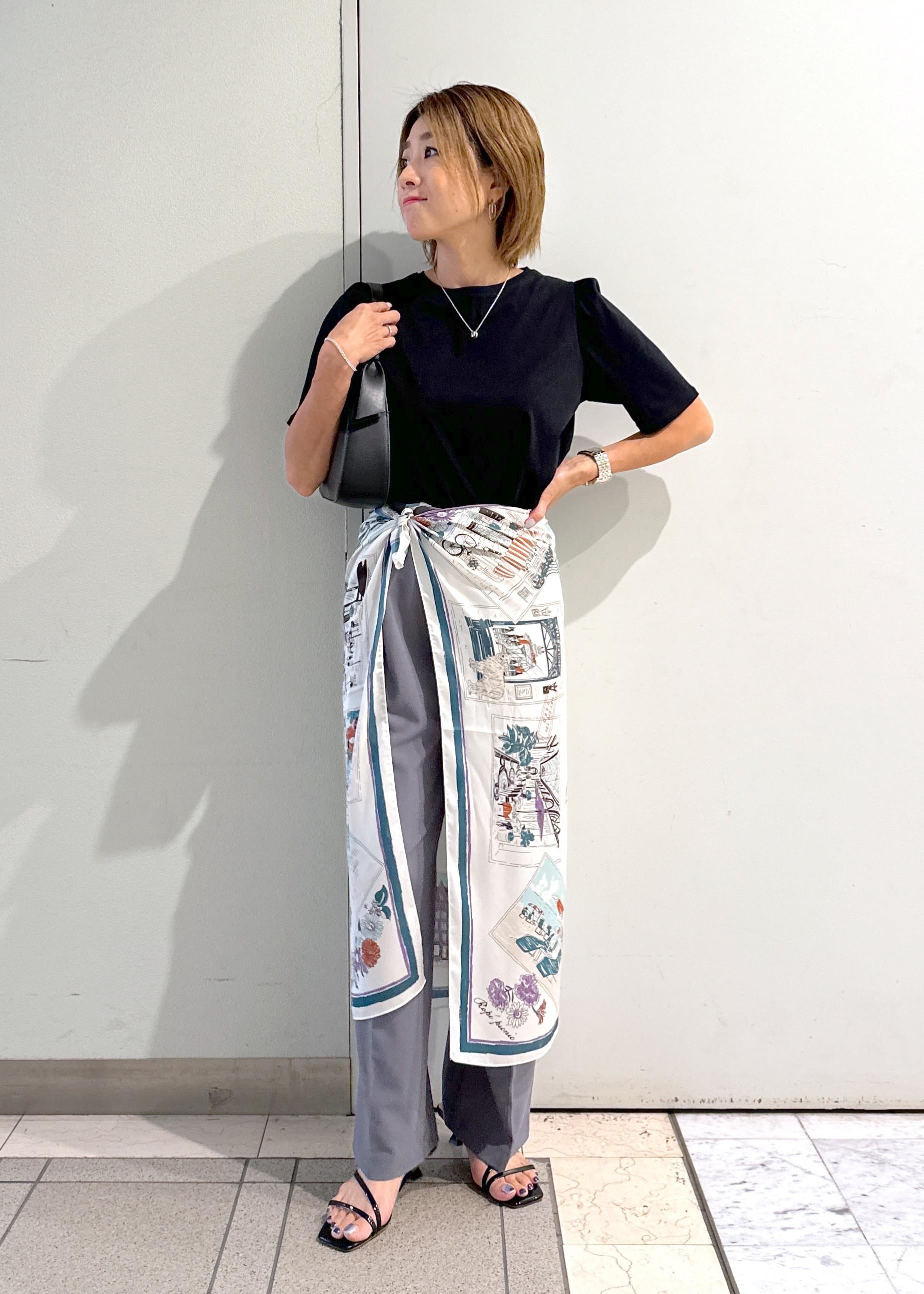 ROPE' PICNICの【3サイズ展開】サスペンダー付きワイドパンツを使ったコーディネートを紹介します。｜Rakuten Fashion(楽天ファッション／旧楽天ブランドアベニュー)6142591