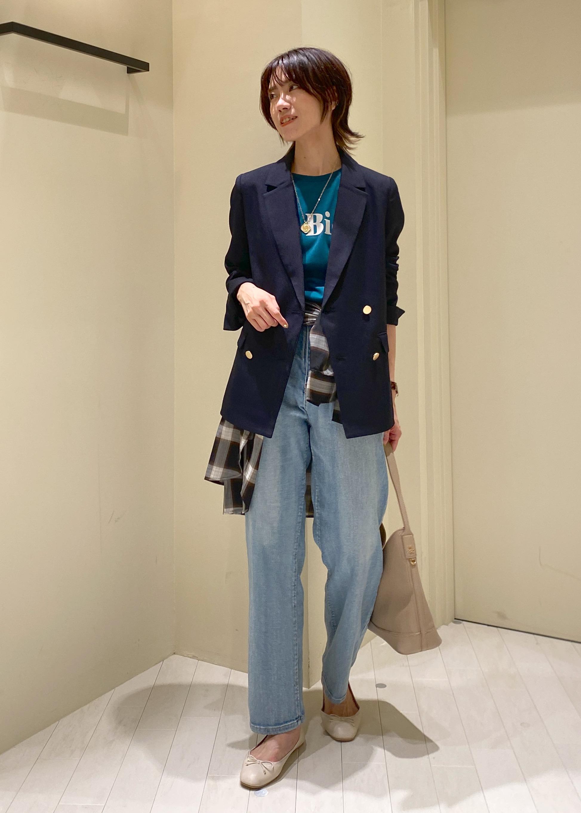 ROPE' PICNICの【ウエスト革命デニム】ウエストシェイプハイライズマムジーンズを使ったコーディネートを紹介します。｜Rakuten Fashion(楽天ファッション／旧楽天ブランドアベニュー)6142598