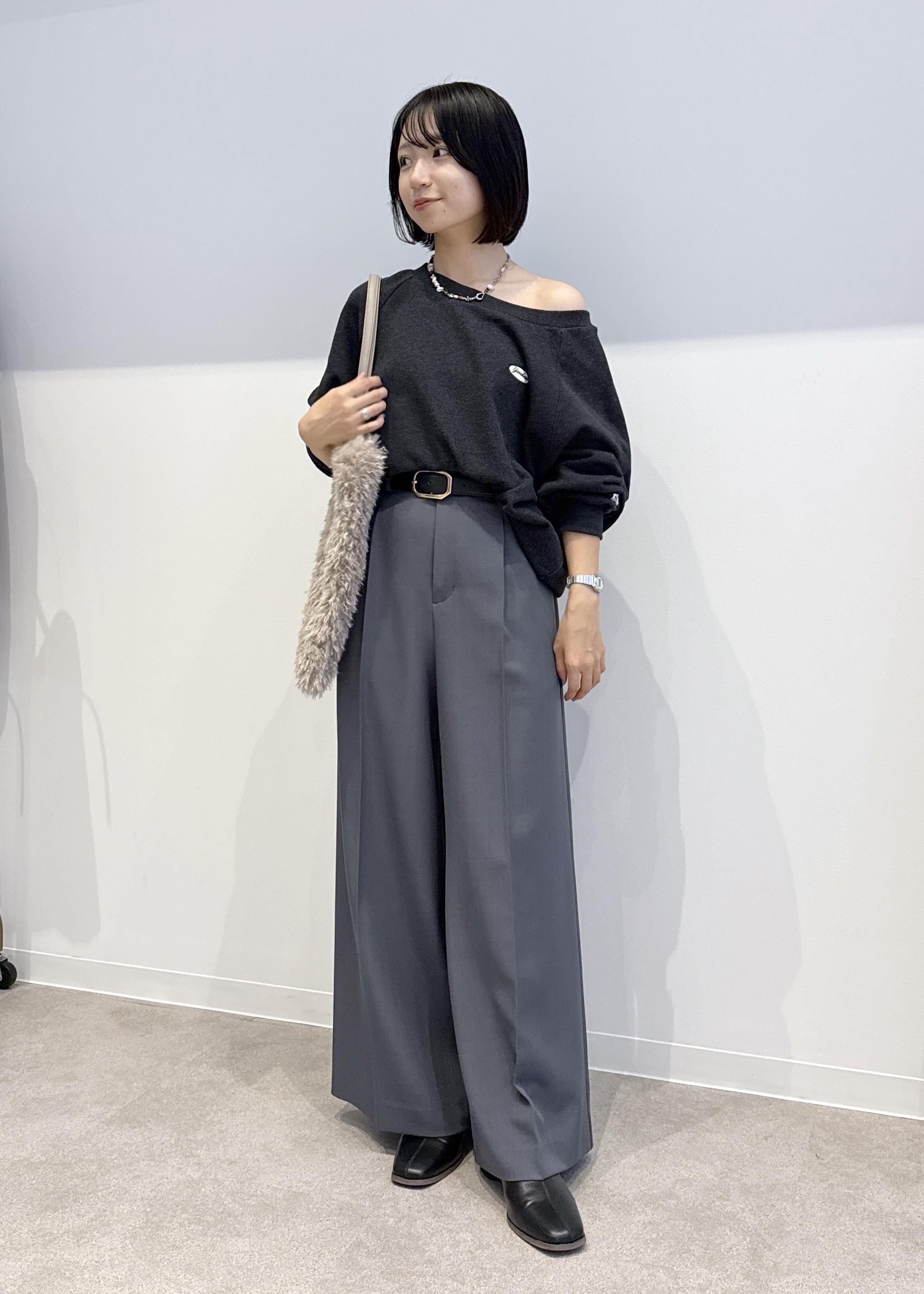 ROPE' PICNICのフレアシルエットサスペンダー付きパンツを使ったコーディネートを紹介します。｜Rakuten Fashion(楽天ファッション／旧楽天ブランドアベニュー)6142615