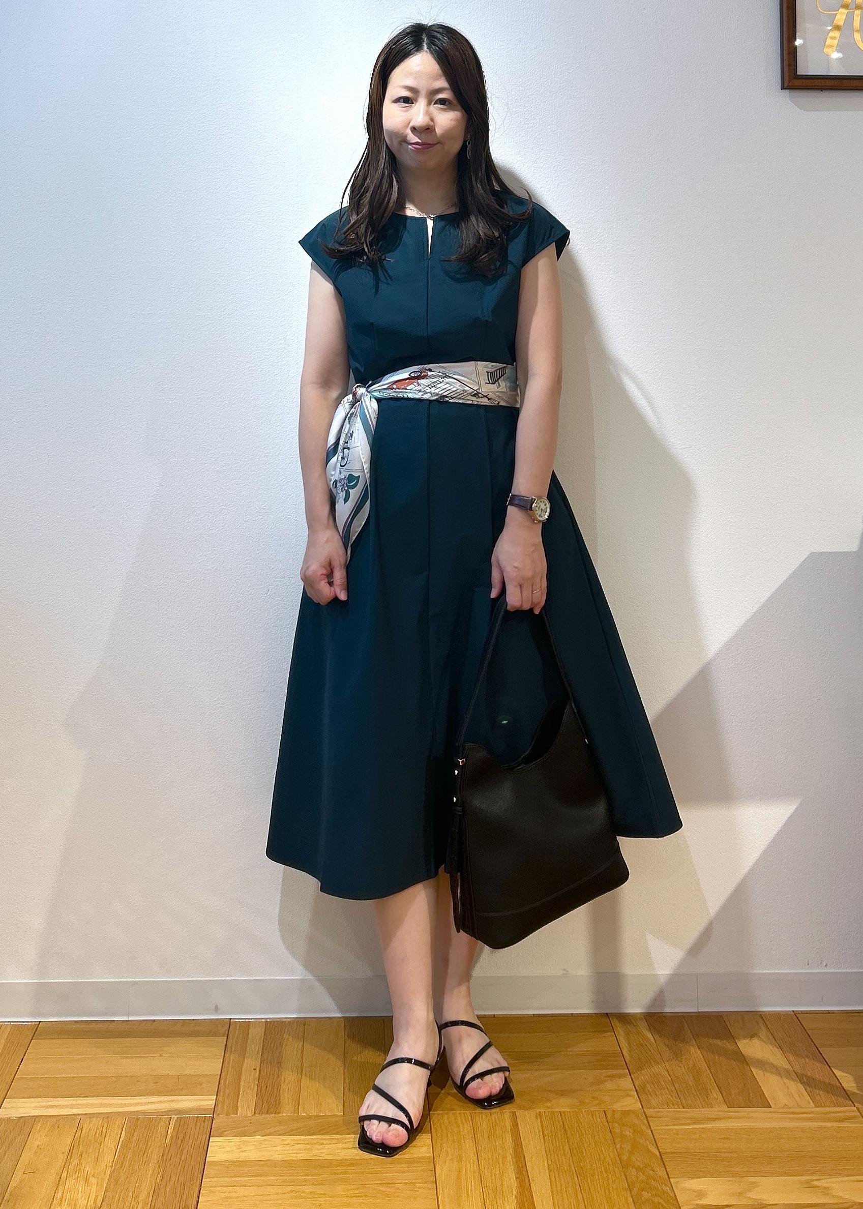 ROPE' PICNICの【吸水速乾】ウエストタックカットワンピースを使ったコーディネートを紹介します。｜Rakuten Fashion(楽天ファッション／旧楽天ブランドアベニュー)6142645