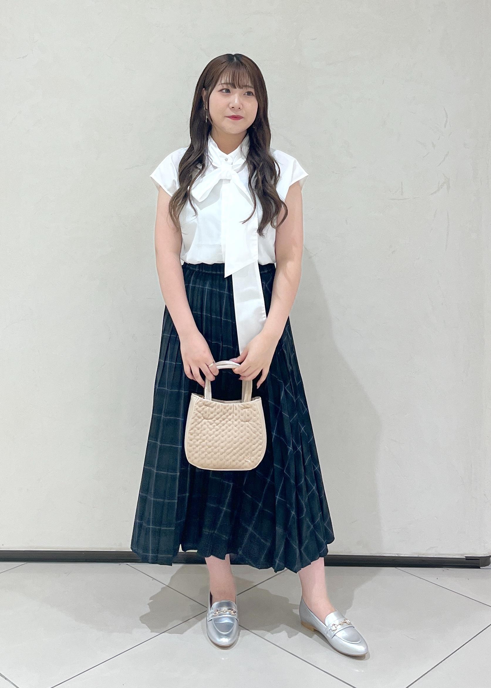 ROPE' PICNICの【防シワ】リボンフレンチスリーブシャツを使ったコーディネートを紹介します。｜Rakuten Fashion(楽天ファッション／旧楽天ブランドアベニュー)6142653