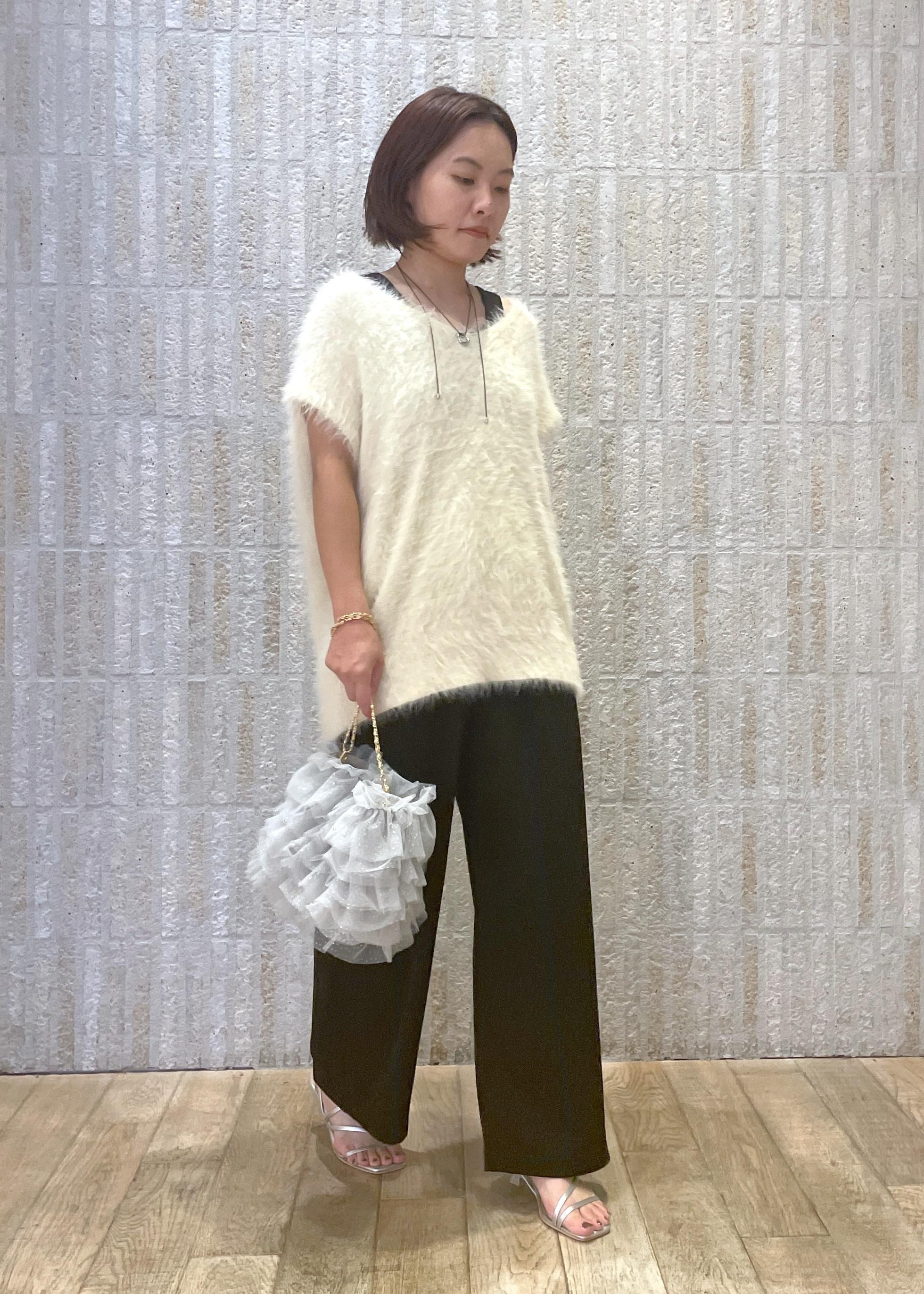 ROPE' PICNICのシャギーニットベストを使ったコーディネートを紹介します。｜Rakuten Fashion(楽天ファッション／旧楽天ブランドアベニュー)6142654