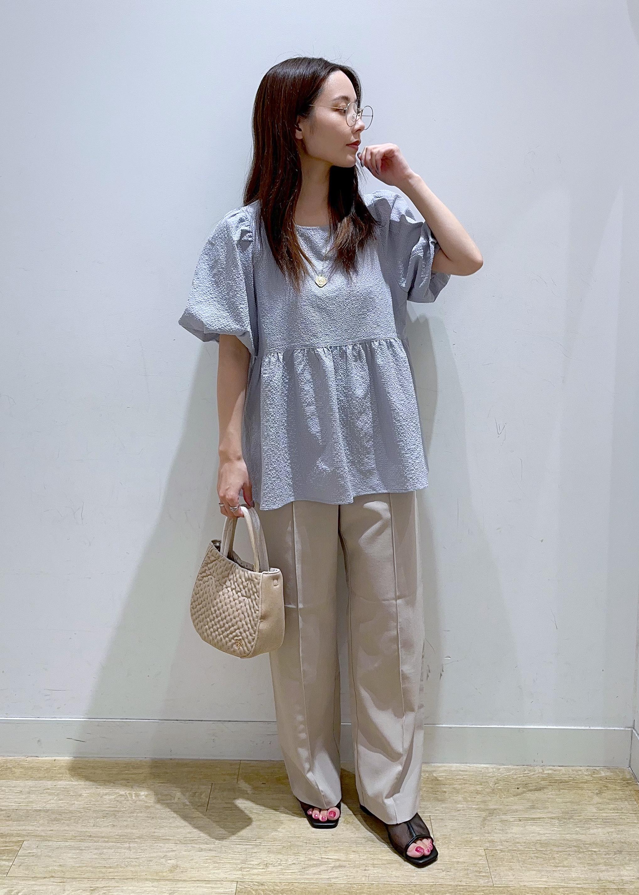 ROPE' PICNICのバルーンペプラムブラウスを使ったコーディネートを紹介します。｜Rakuten Fashion(楽天ファッション／旧楽天ブランドアベニュー)6142658