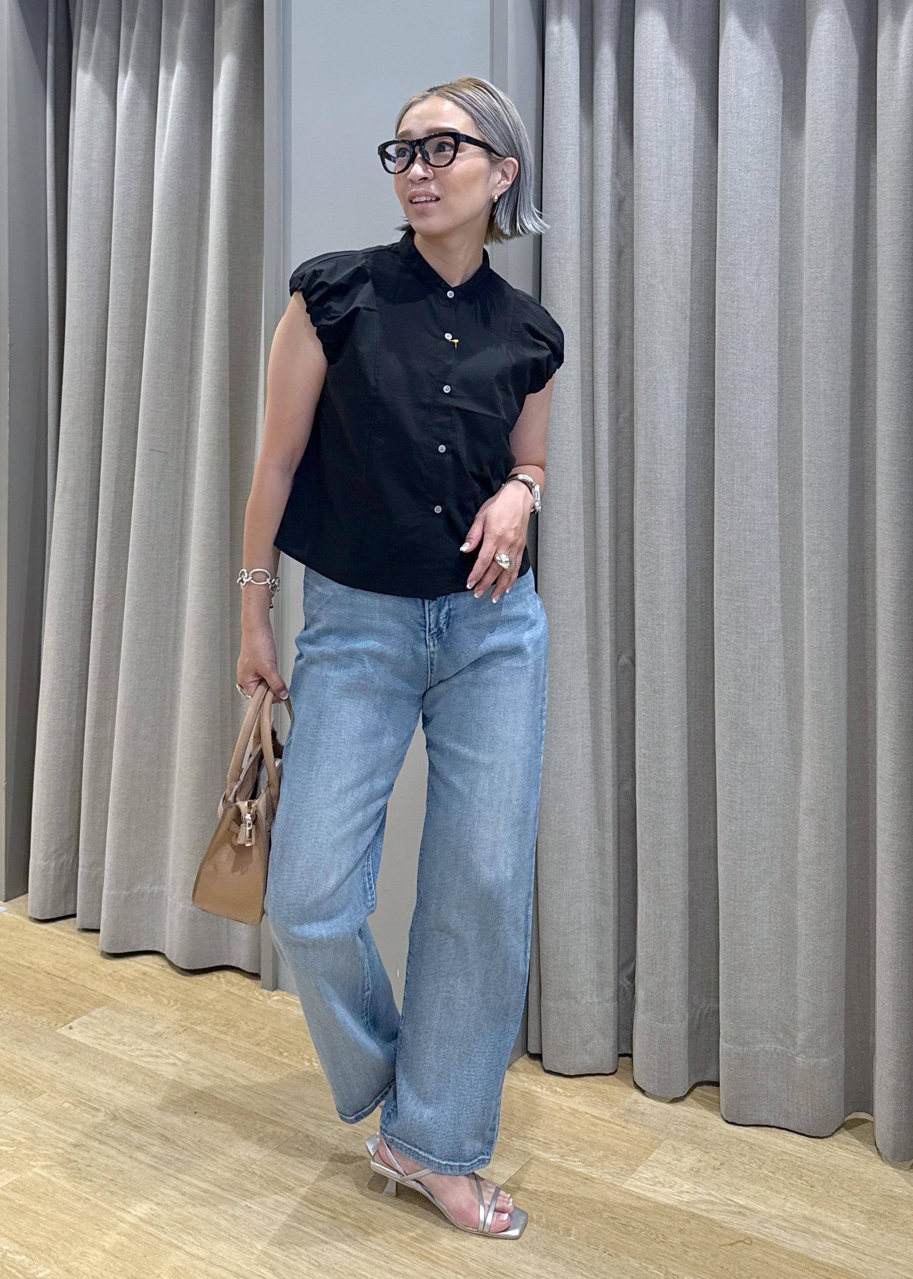 ROPE' PICNICの【ウエスト革命デニム】ウエストシェイプハイライズマムジーンズを使ったコーディネートを紹介します。｜Rakuten Fashion(楽天ファッション／旧楽天ブランドアベニュー)6142430