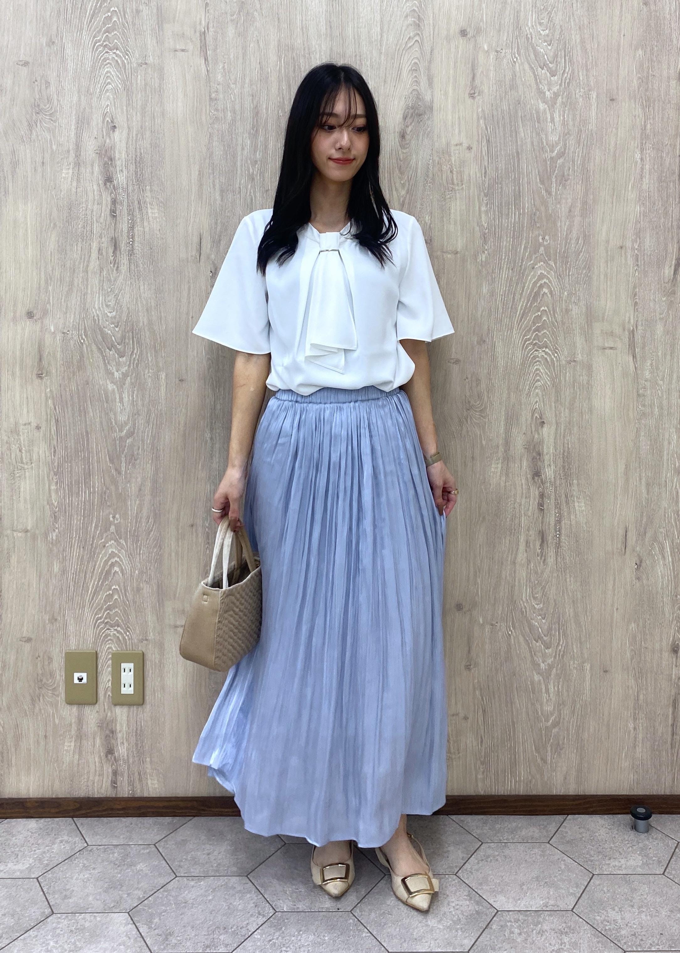 ROPE' PICNICのメタルパーツフロントフリルタイブラウス/通勤対応を使ったコーディネートを紹介します。｜Rakuten Fashion(楽天ファッション／旧楽天ブランドアベニュー)6142435