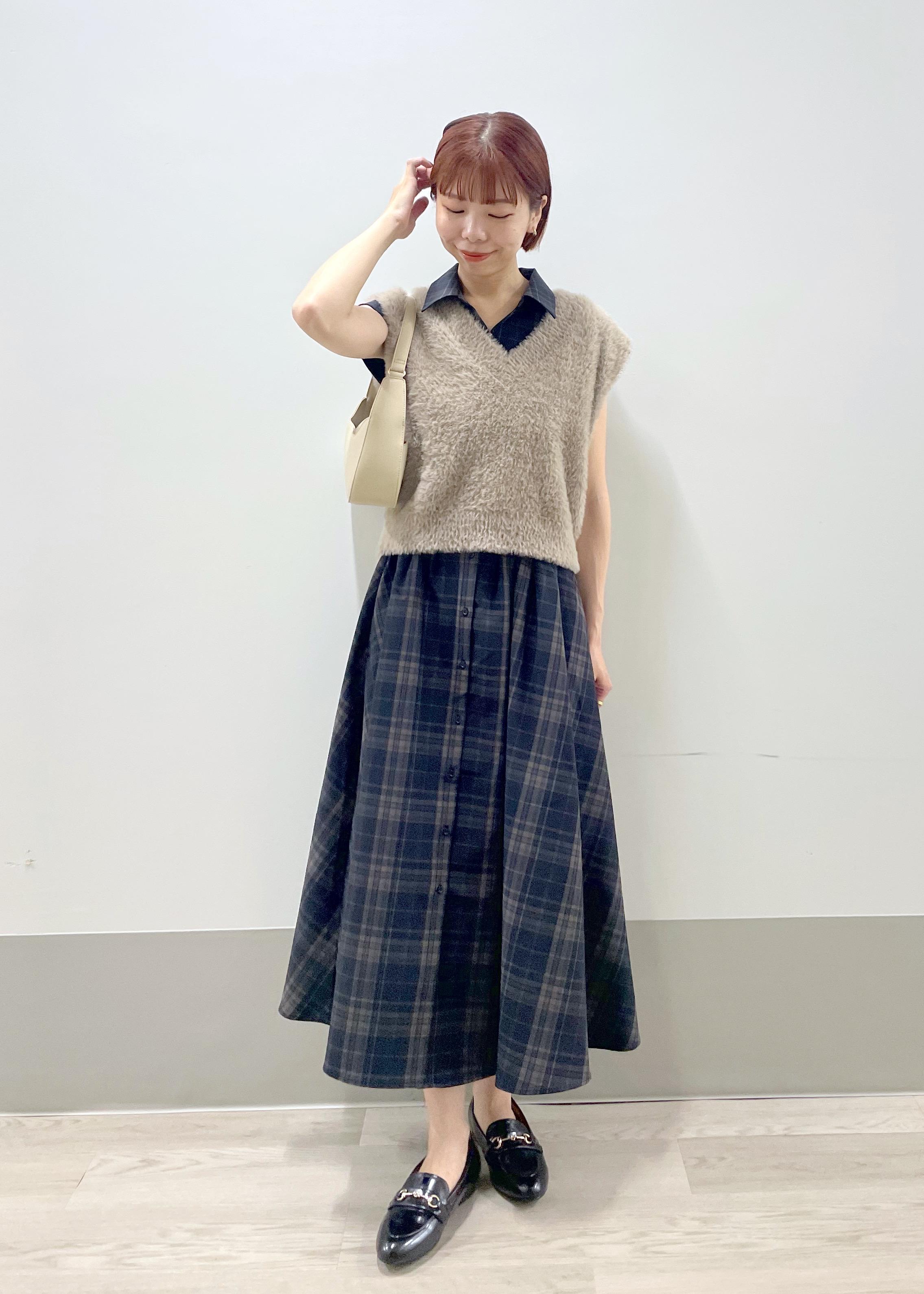 ROPE' PICNICのショートフェザーニットベストを使ったコーディネートを紹介します。｜Rakuten Fashion(楽天ファッション／旧楽天ブランドアベニュー)6142366