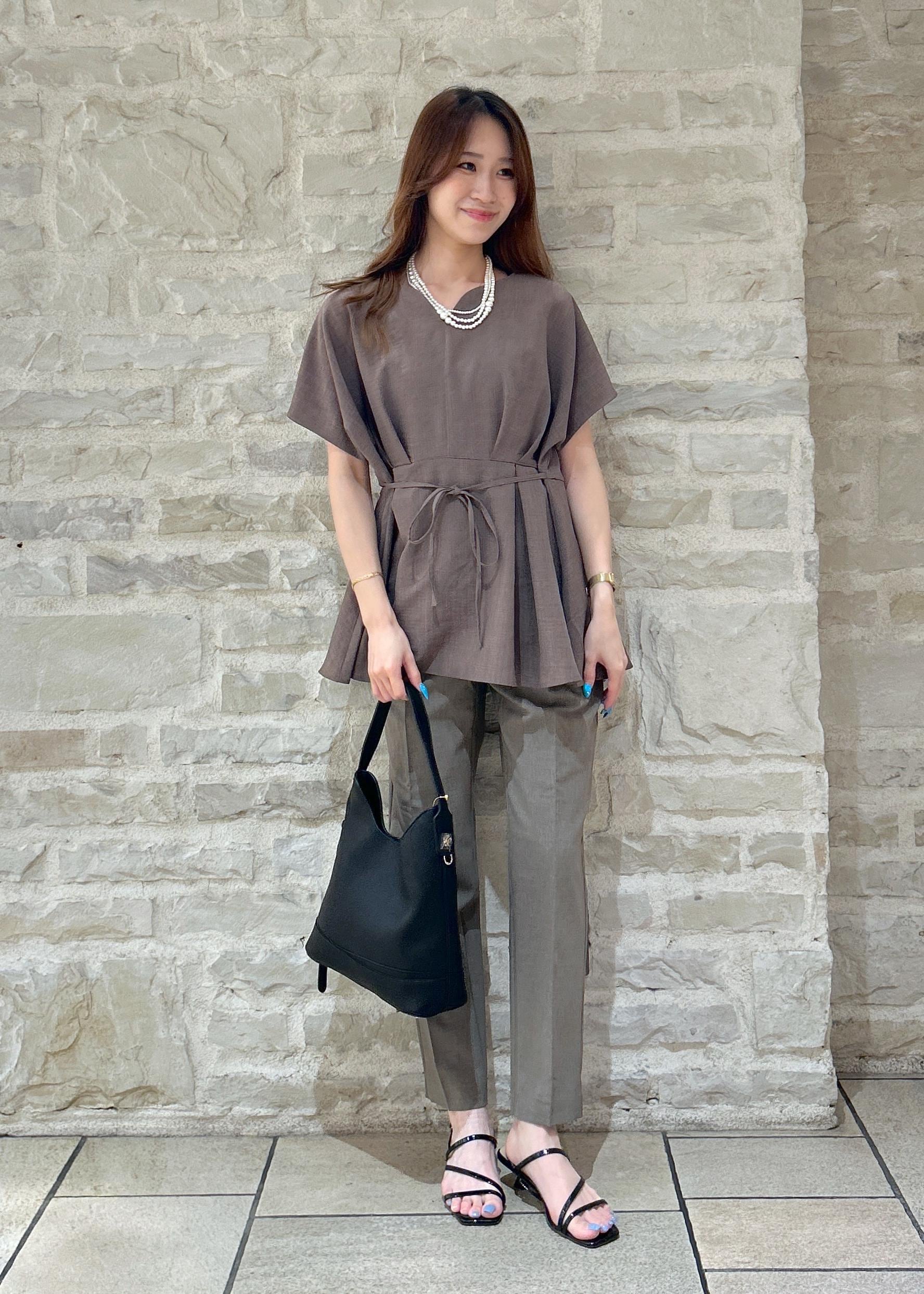 ROPE' PICNICの【接触冷感】ハートネックペプラムブラウスを使ったコーディネートを紹介します。｜Rakuten Fashion(楽天ファッション／旧楽天ブランドアベニュー)6142374