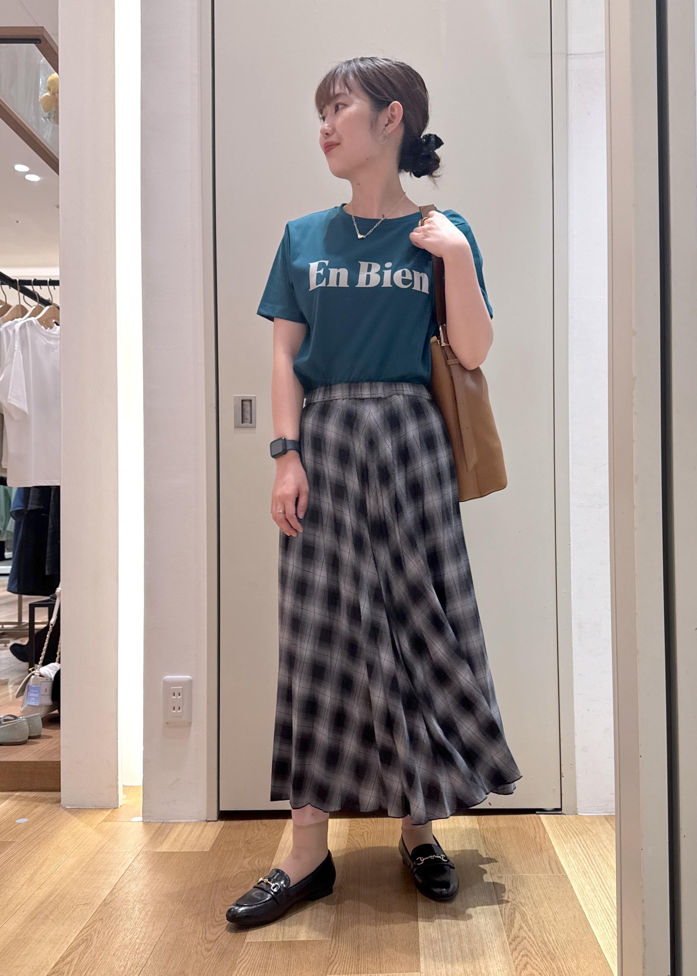 ROPE' PICNICの【UVカット・接触冷感・汗染み加工】フロッキーロゴTシャツを使ったコーディネートを紹介します。｜Rakuten Fashion(楽天ファッション／旧楽天ブランドアベニュー)6142451