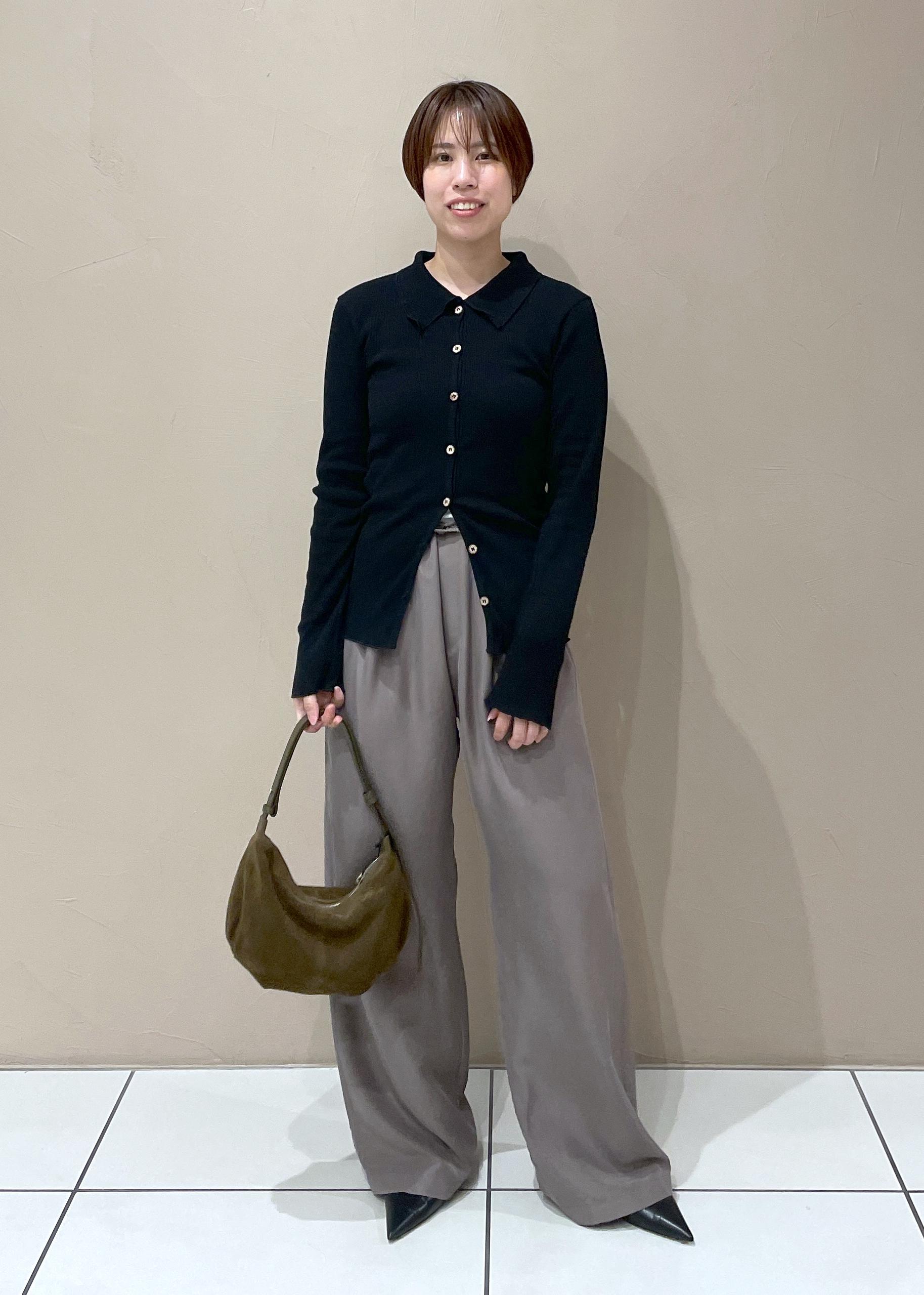 SALON adam et rope'の[25AW]GENTLE SILK パンツ / セットアップ対応・洗えるを使ったコーディネートを紹介します。｜Rakuten Fashion(楽天ファッション／旧楽天ブランドアベニュー)6147520