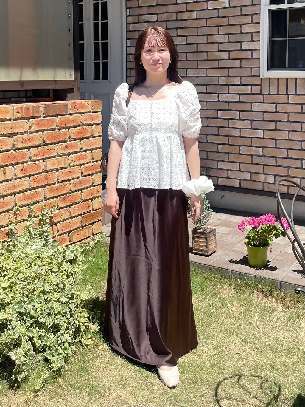 mysty womanの【WEB限定】レース刺繍ブラウスを使ったコーディネートを紹介します。｜Rakuten Fashion(楽天ファッション／旧楽天ブランドアベニュー)6033421