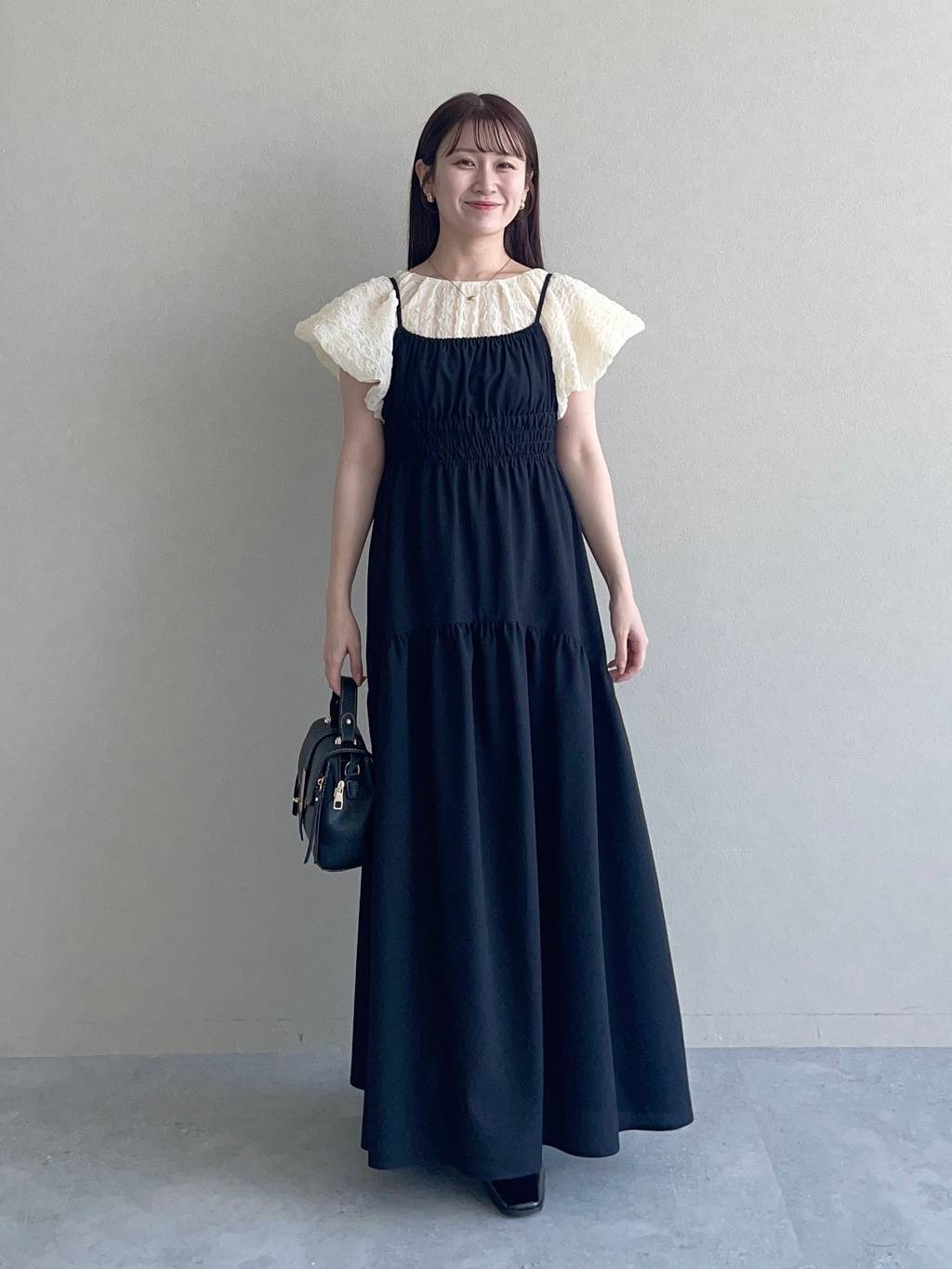 mysty womanの【WEB限定】ポコポコシアーブラウスを使ったコーディネートを紹介します。｜Rakuten Fashion(楽天ファッション／旧楽天ブランドアベニュー)6033638